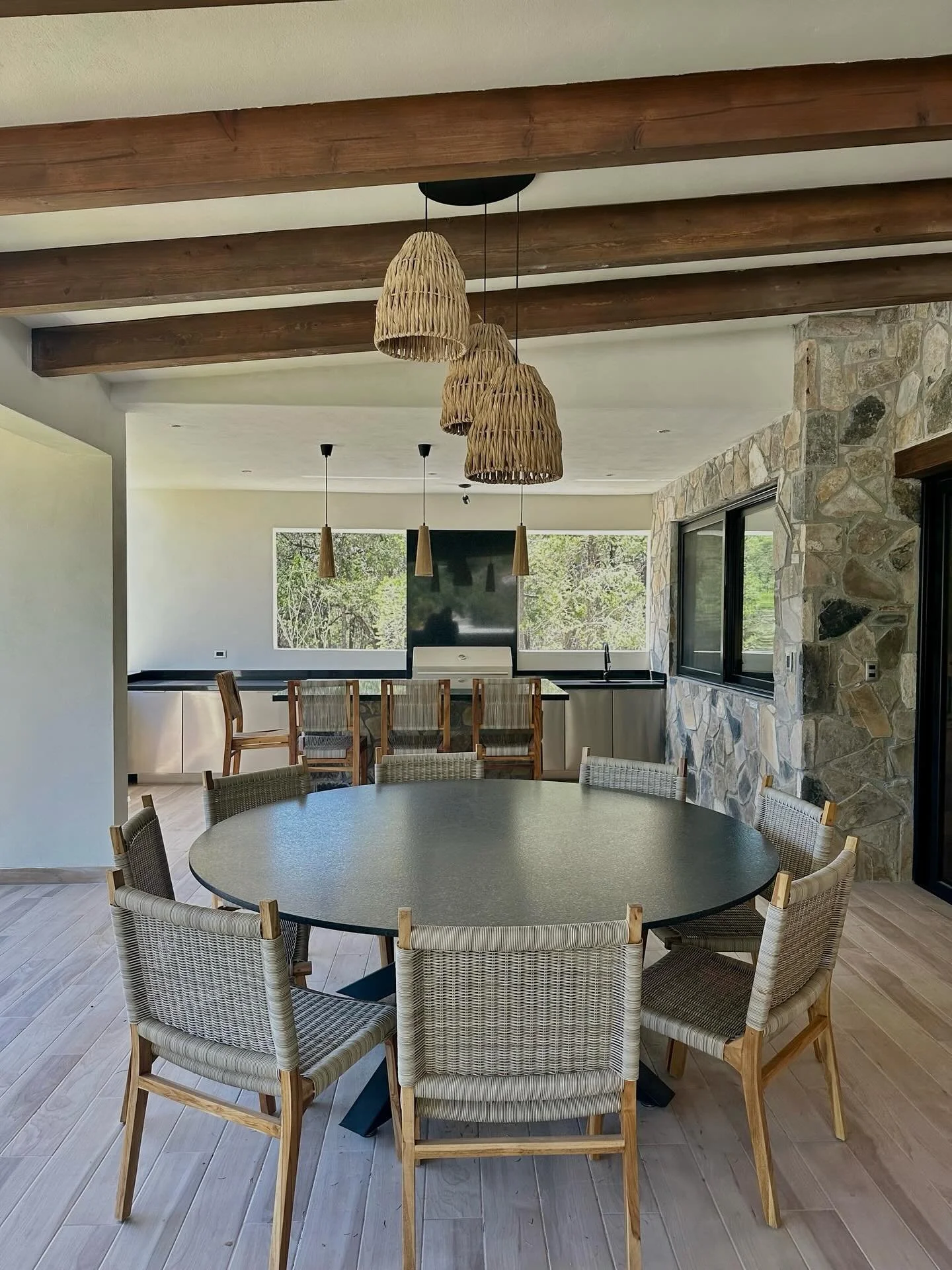 Te compartimos fotos de nuestras l&aacute;mparas de yute ya instaladas en @terraserena.mx , Coahuila 🐎: un desarrollo inmobiliario en donde la naturaleza y el dise&ntilde;o se encuentran.

#lamparasdeyute #lamparas #lamparasdedise&ntilde;o #lamparas