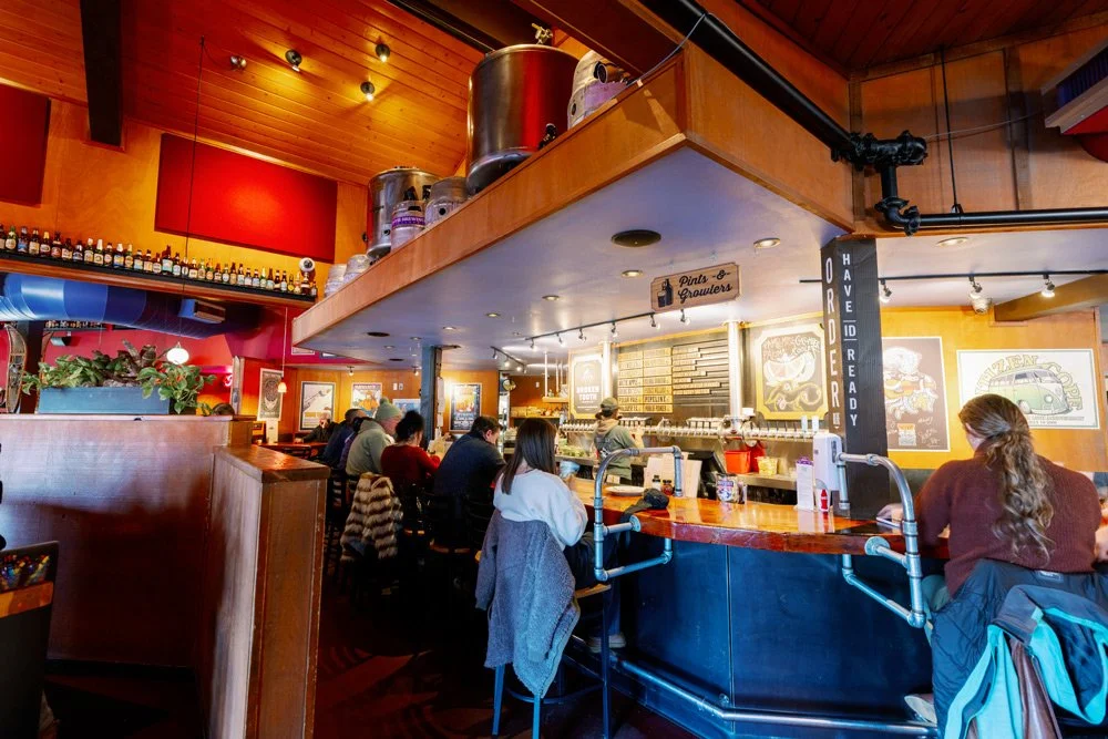Tiger Tooth Pub & Pizzeria