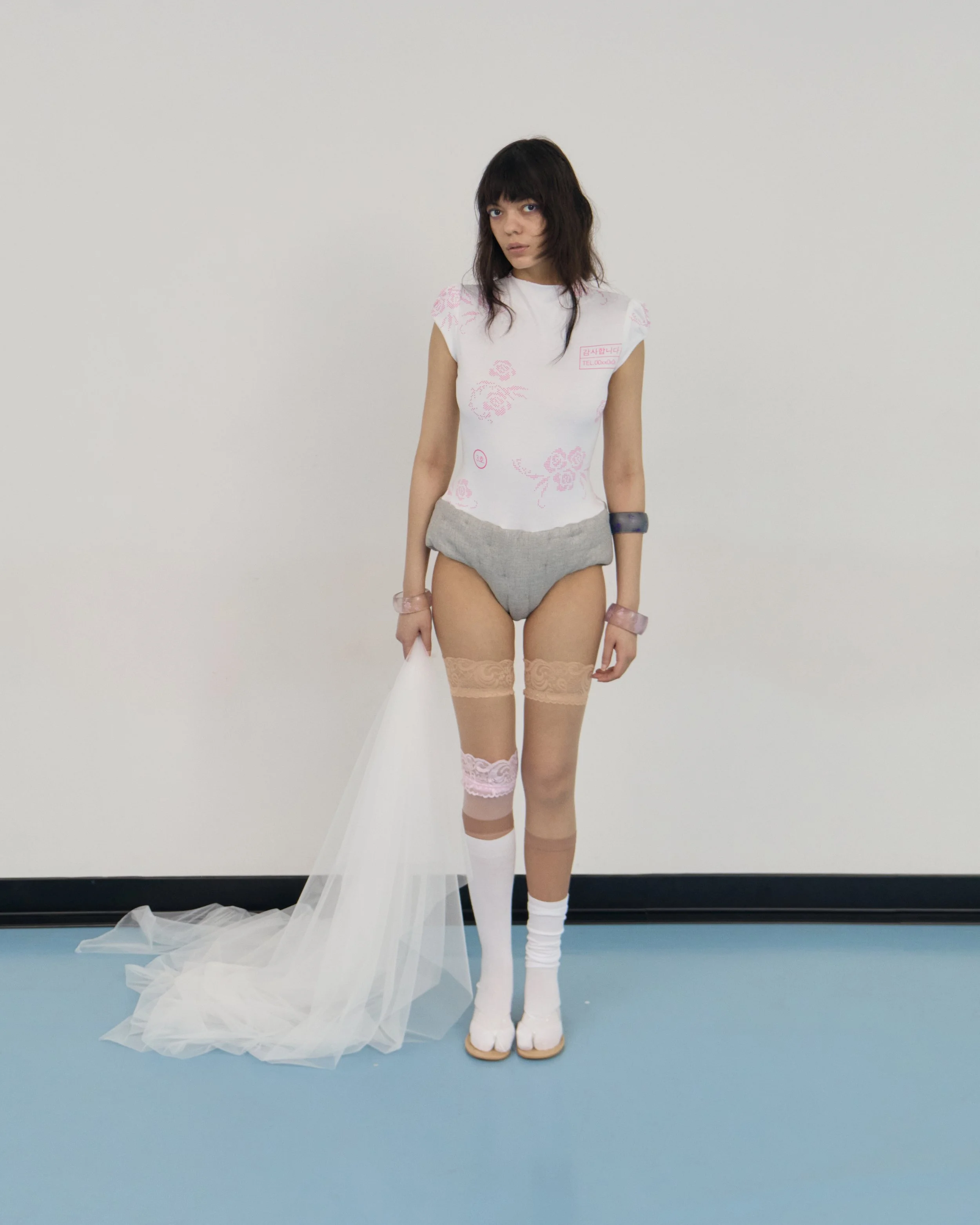 EMILY EANAE LOOKBOOK 10.jpg