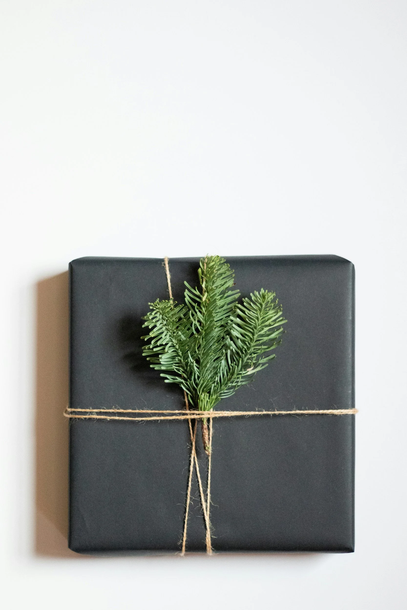 How to Reduce Holiday Waste: Easy, Realistic Tips for Busy Families
