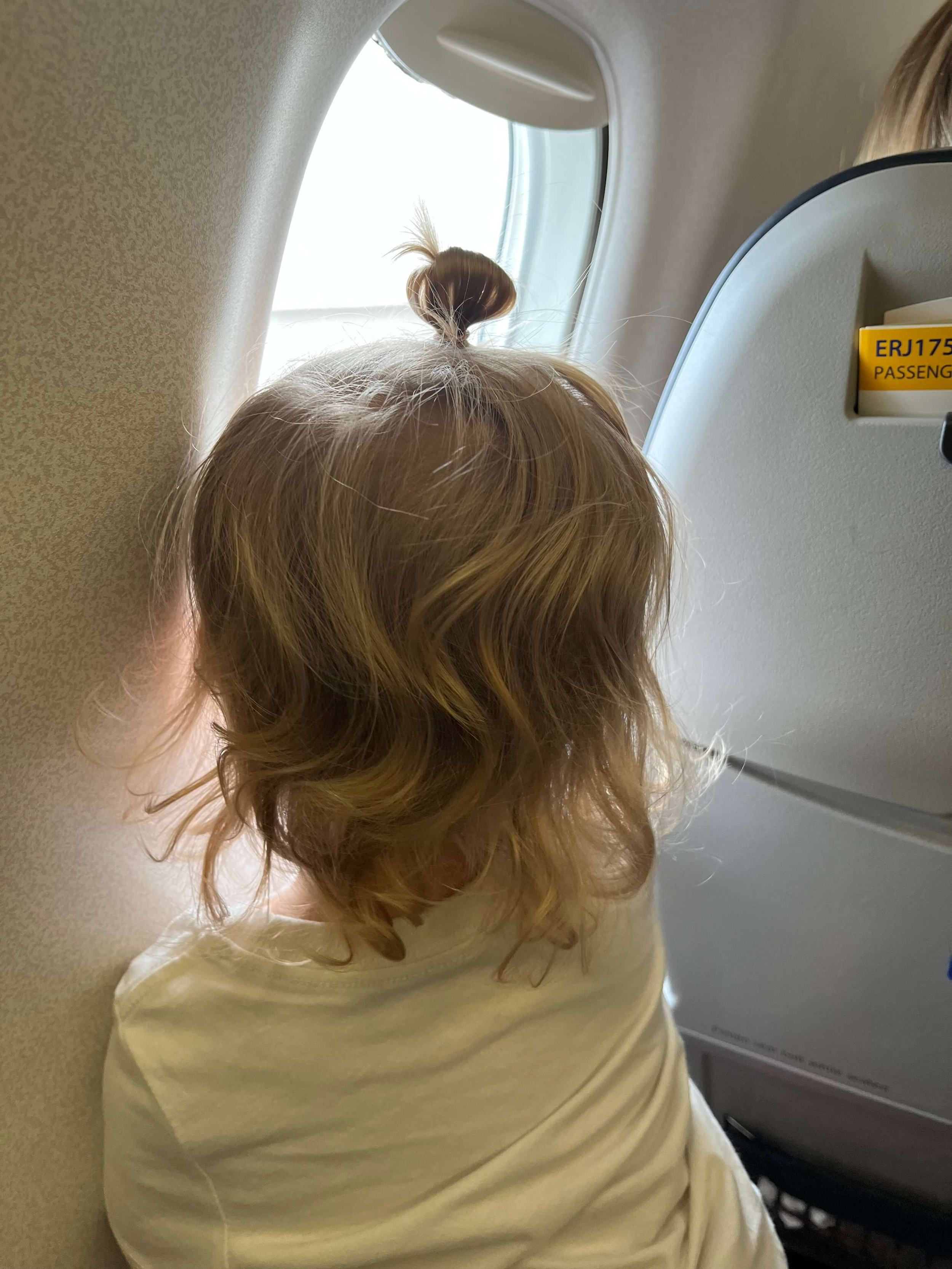 Best Travel Toys for Toddlers: 15 Screen-Free Picks