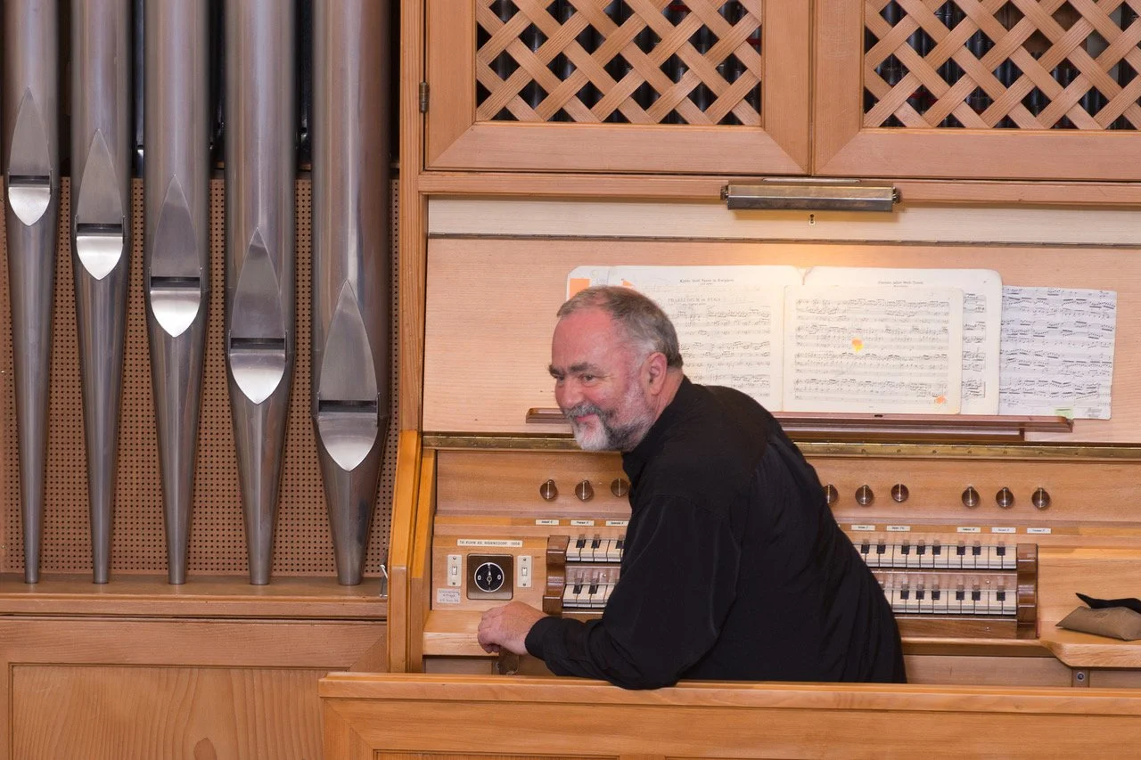 Malcolm-Proud-High-Photo-at-organ-in-Wollerau-Switzerland-August-2017-8th-June (1).jpeg