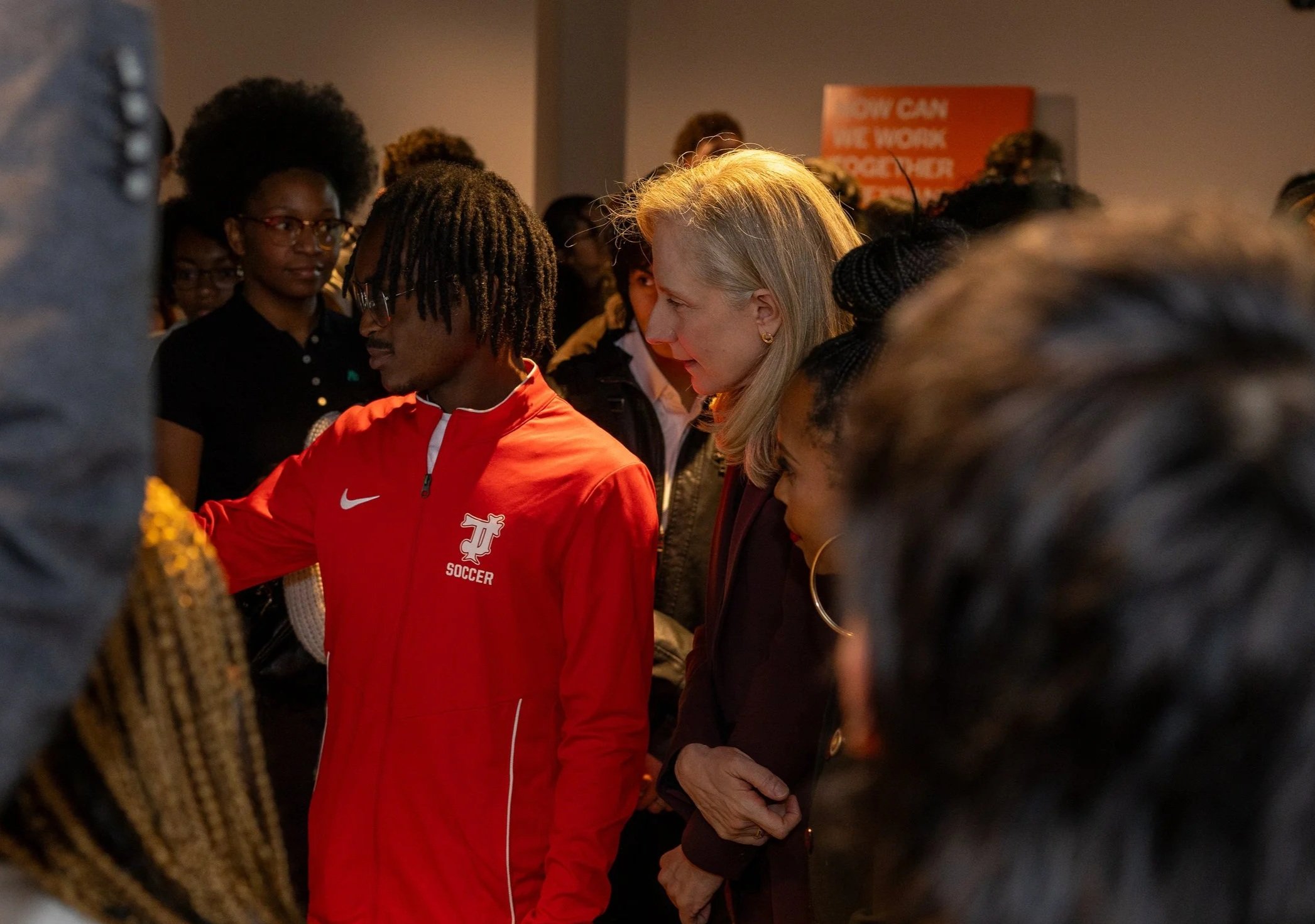 Governor Abigail Spanberger engages with a youth visitor in the Shockoe Institute's Lab during the premiere of Expanding Freedom on April 9, 2026.