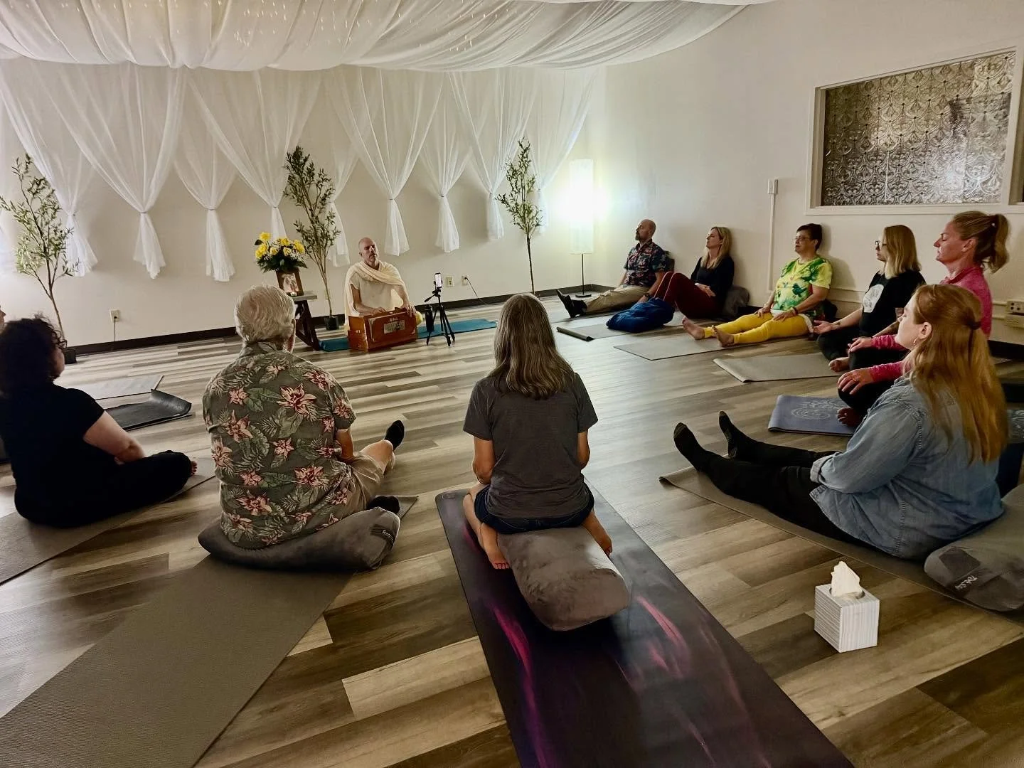 ✨ Thank you to everyone who joined us last night for Brian Lottman&rsquo;s satsang. What a powerful evening of chanting, storytelling, and opening our hearts together. In times of division, kindness and love are how we raise the frequency and create 