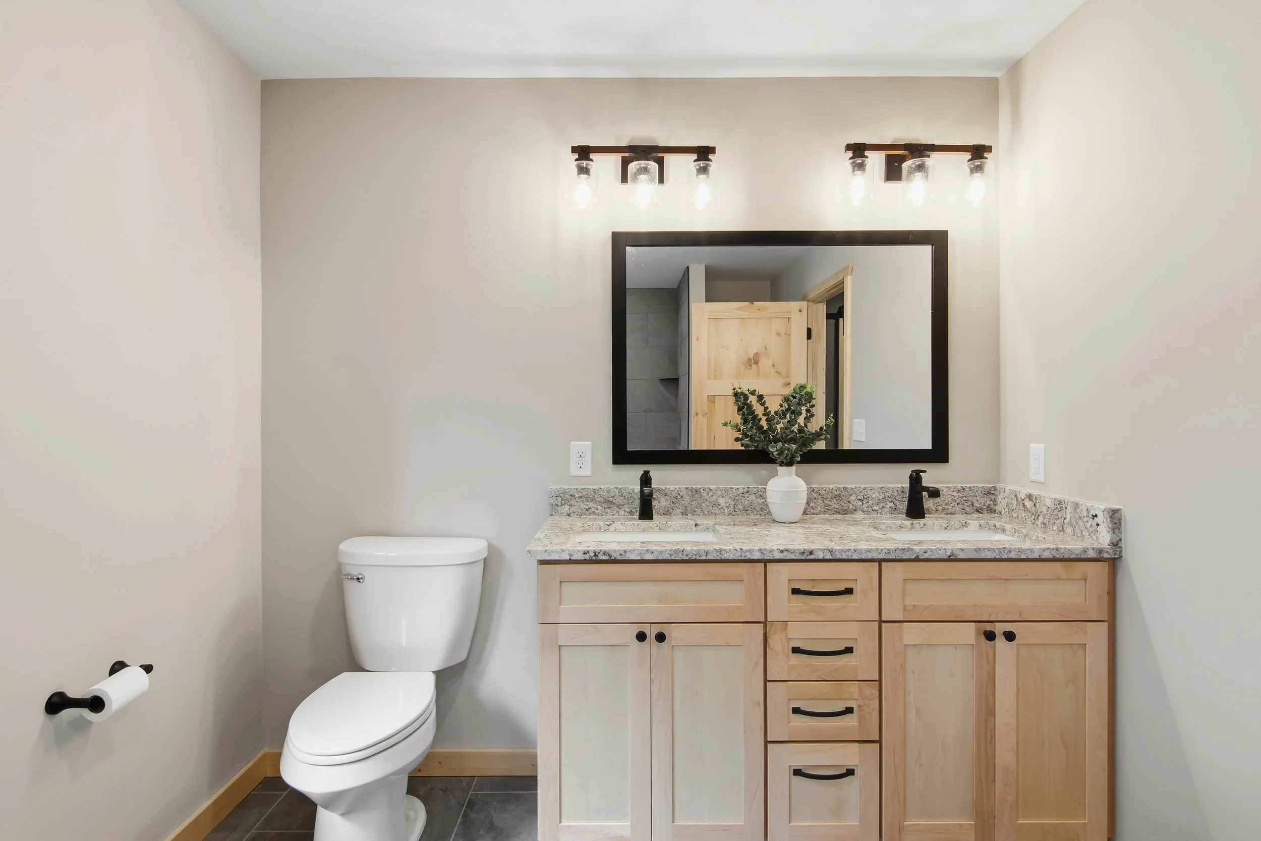 07-Master-Bathroom-1.jpg
