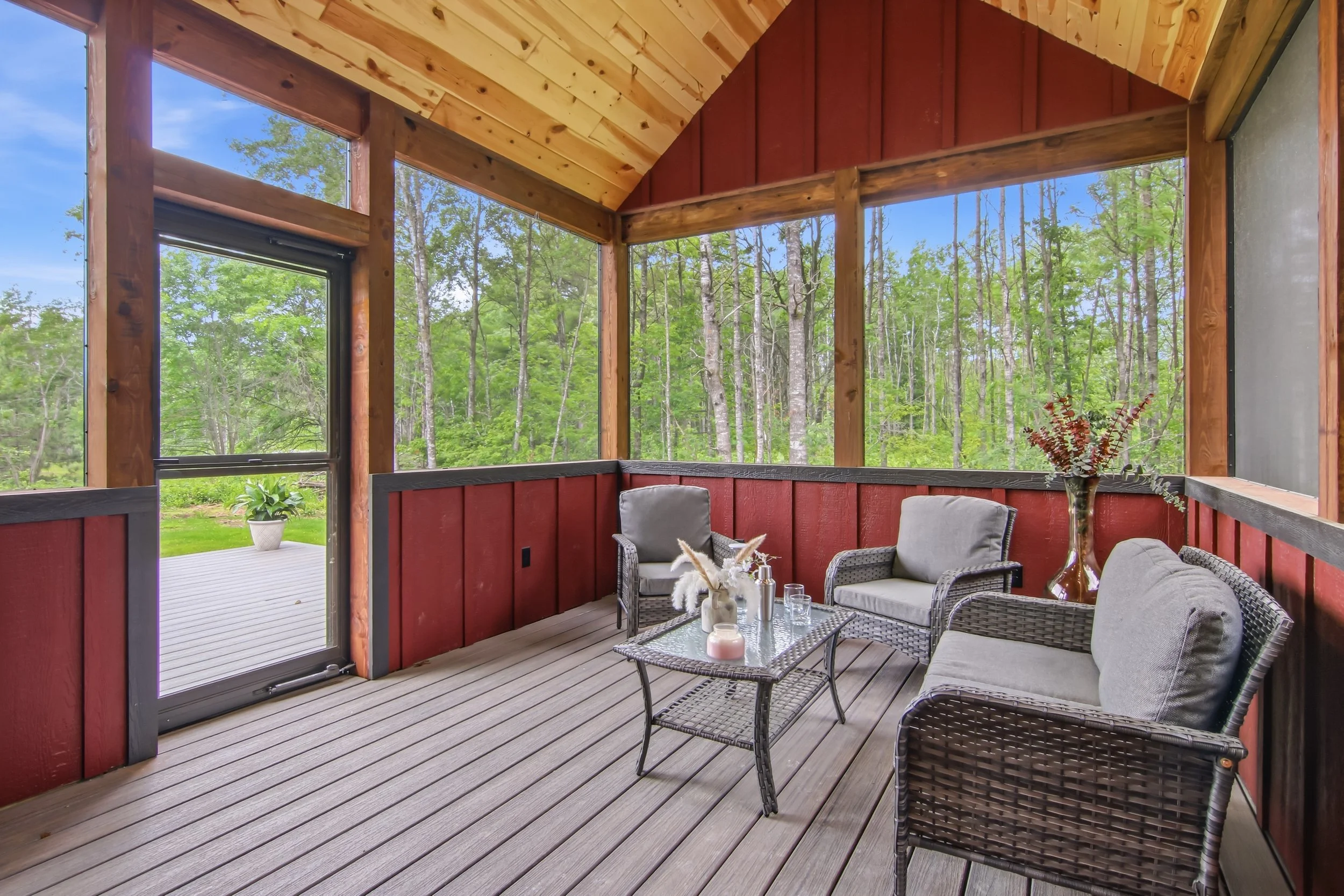 09-Seasonal-Porch-1.jpg