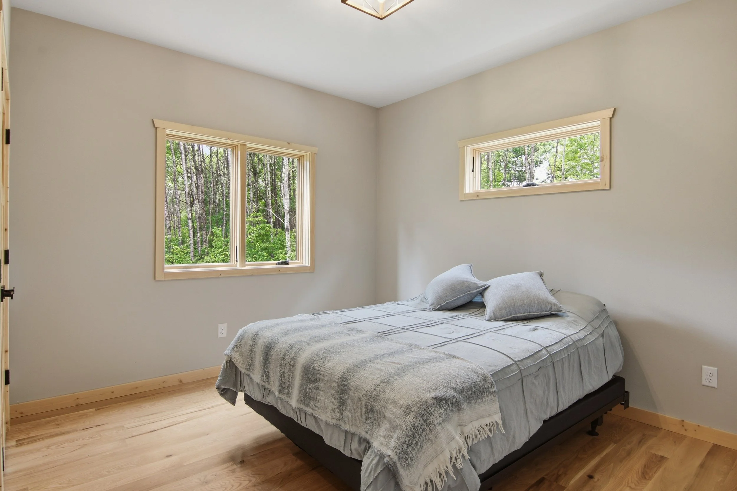 10-Main-Level-Bedroom-1-1.jpg