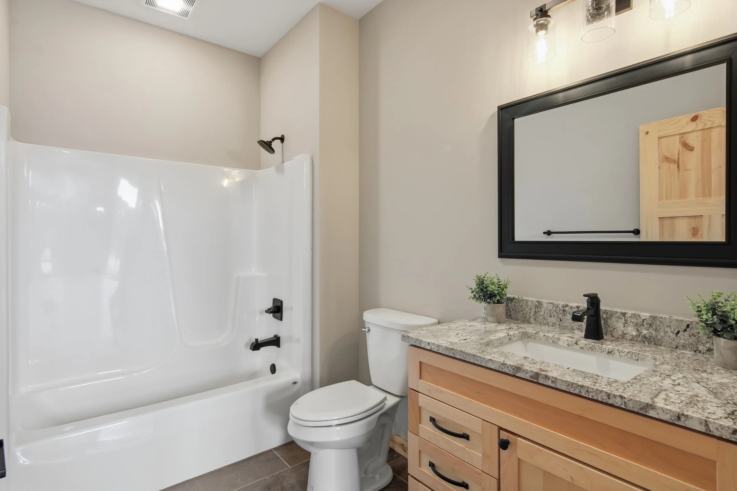 12B-Bathroom-1.jpg
