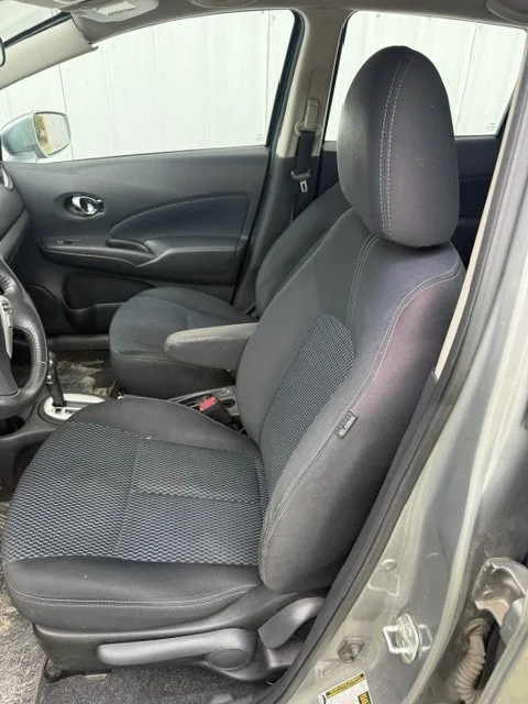 Front seats 2015 Nissan Versa Note S