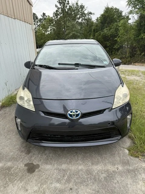 2013 Toyota Prius front