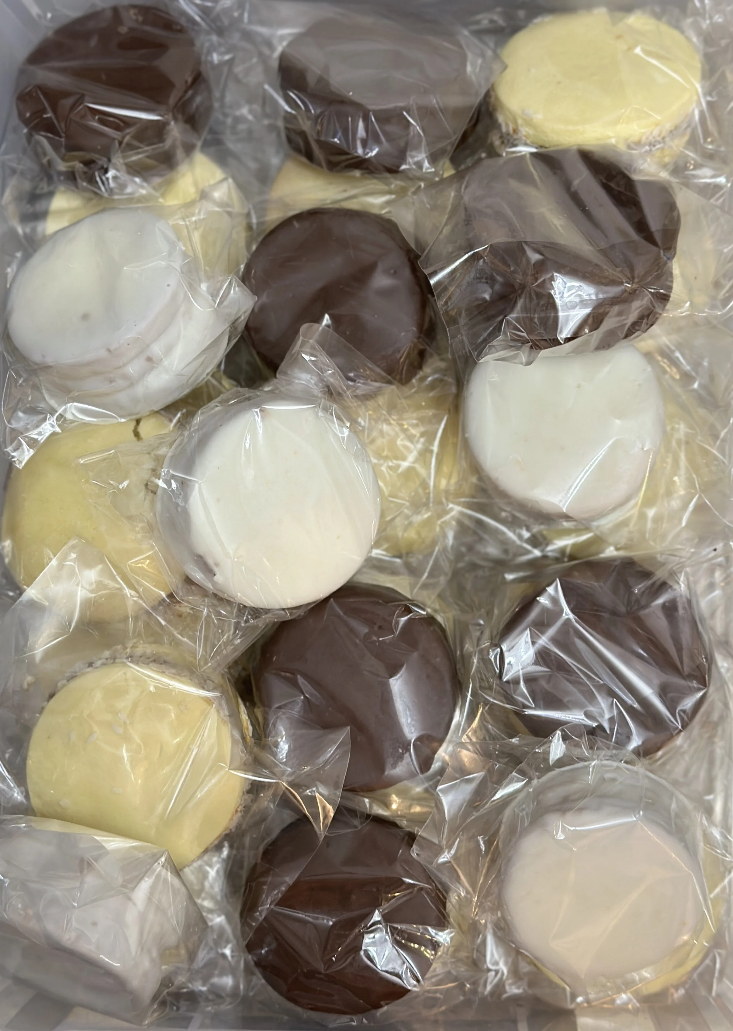 Alfajores en bolsados.JPG