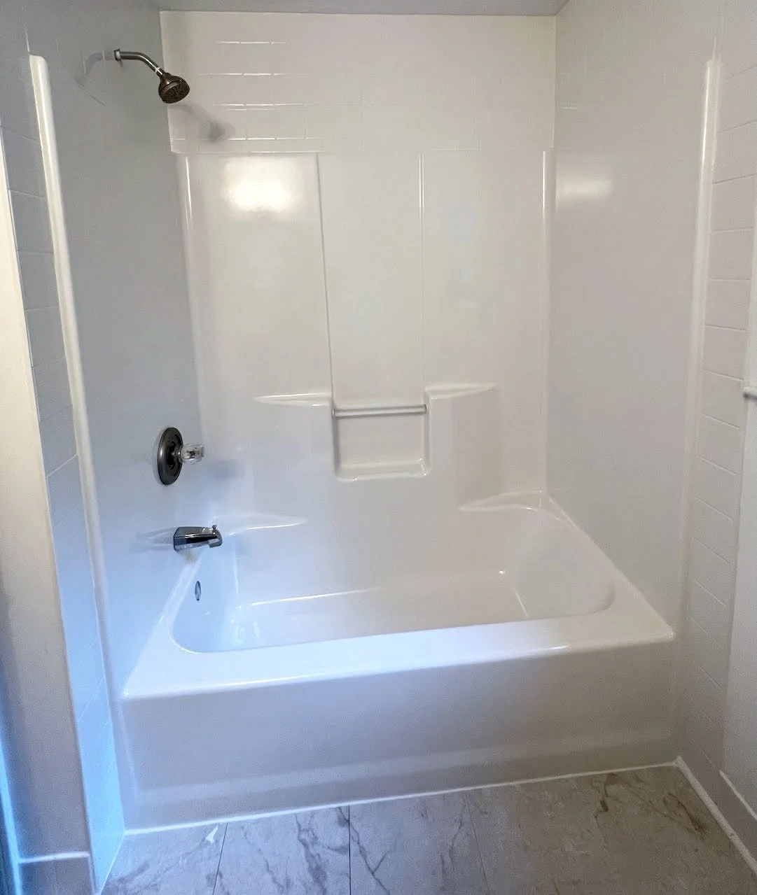 TUB AND SURROUND.jpg