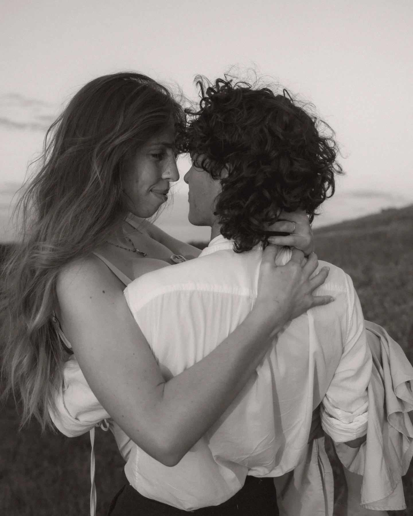 A quiet place with only us 🌾
&bull;
&bull;
#sofiakatephotography #tampaengagementphotographer #floridaengagementphotographer #engagementphotoshoot #tampaweddingphotographer 

Keywords:
Florida Photographer, St. Pete photographer, Tampa Bay photograp