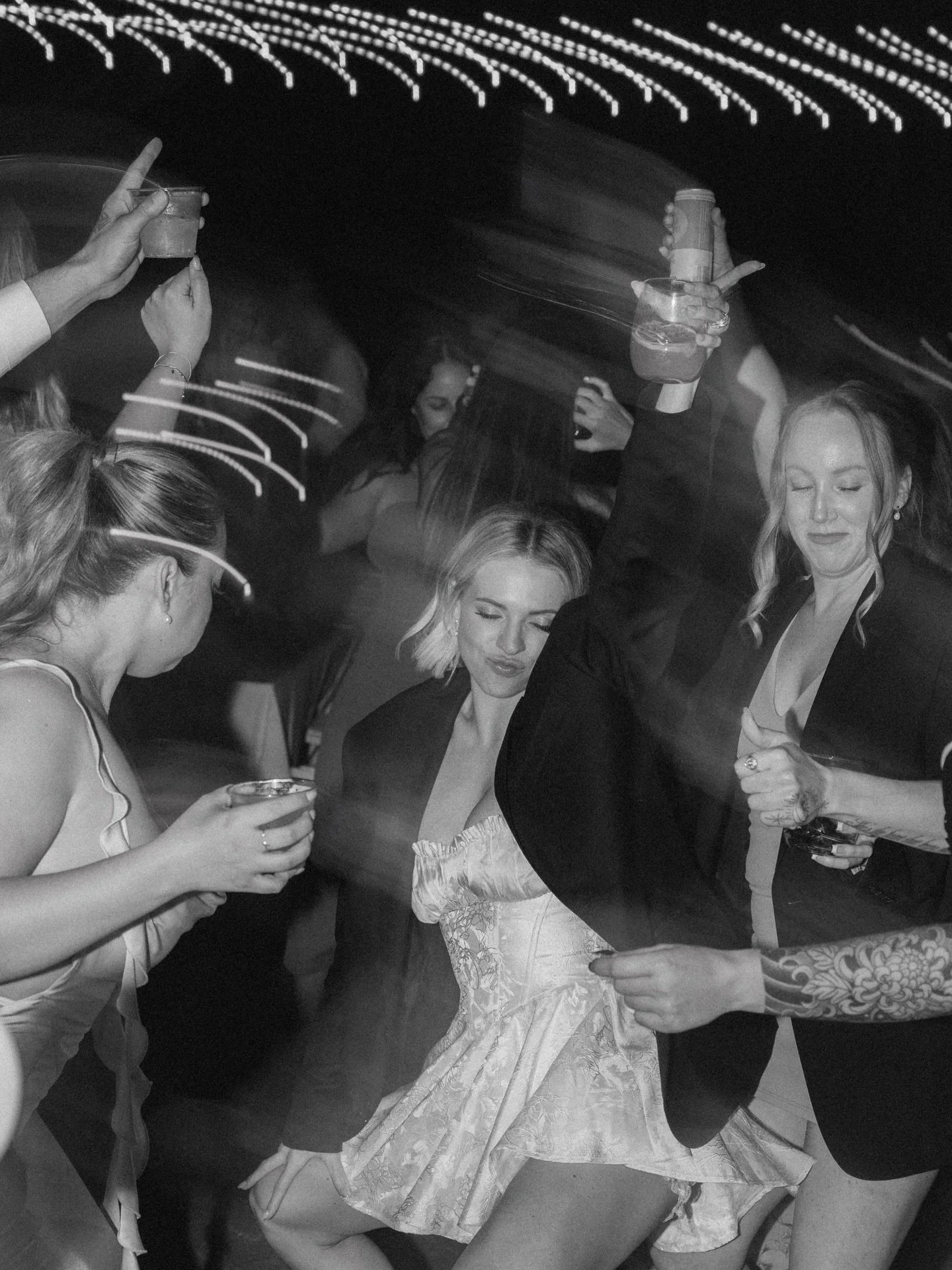 Friday mood 🪩
&bull;
&bull;
#sofiakatephotography #tampaweddingphotographer #stpeteweddingphotographer #stpetewedding #tampawedding couples, couple, documentary, storytelling, photography, photographer, wedding photographer, documentary wedding phot