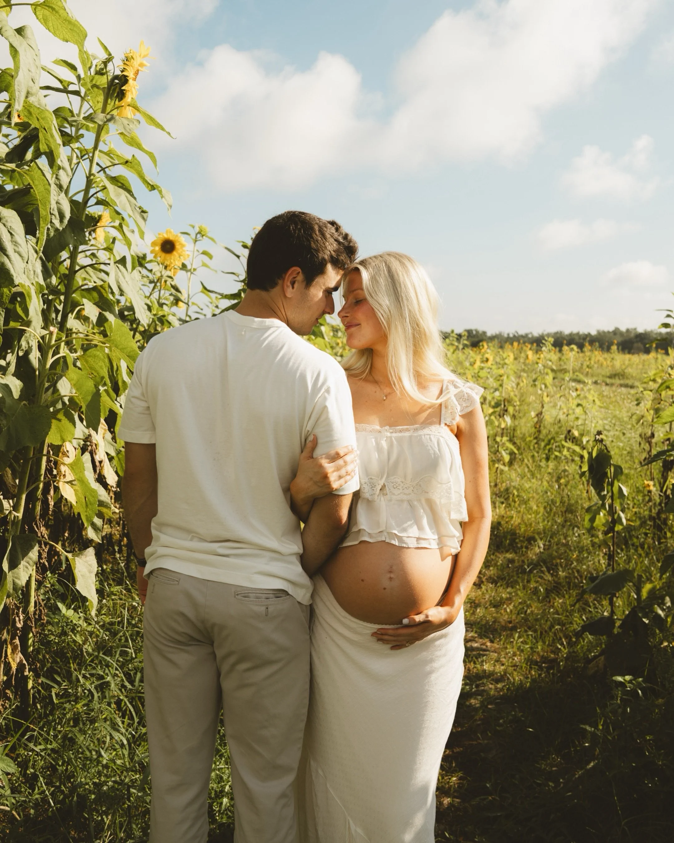 Mara, Walter, &amp; one more 🩷
&bull;
&bull;
#stpetephotographer #maternityphotos #floridamaternityphotographer #tampaweddingphotographer #sarasotaphotographer