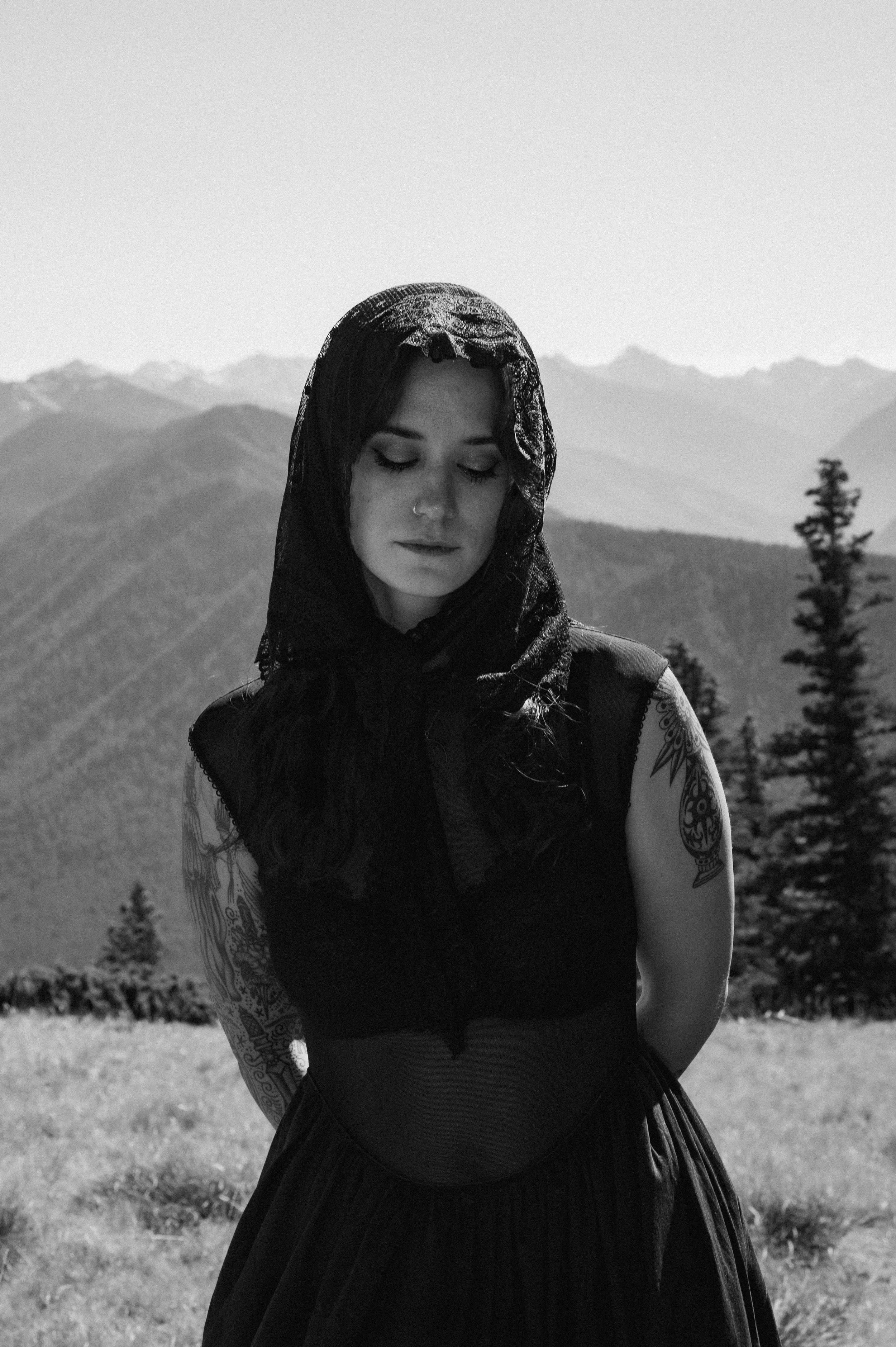 SofiaKatePhotography–MadiandAnnaElopement-249 copy.jpg