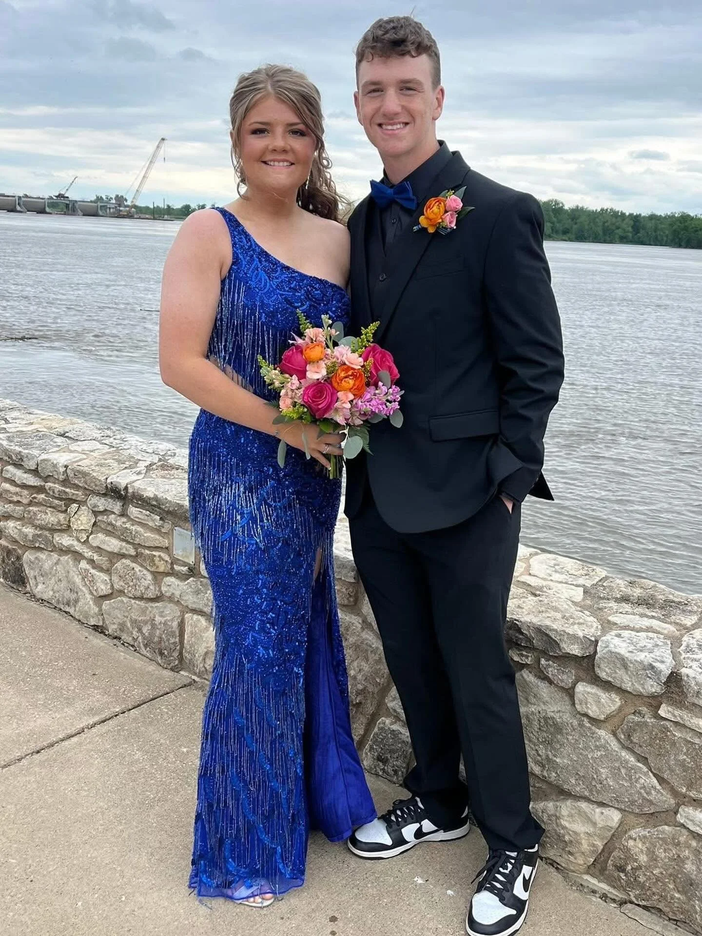 ✨ Last call for Silex Prom! ✨ 
Orders close tomorrow to guarantee availability&mdash;don&rsquo;t miss out 💃🏻🪩 

Troy &amp; Clopton &mdash; you&rsquo;ve got a little more time! Orders close next Wednesday (4/15), but spots are filling fast 👀 

Sec