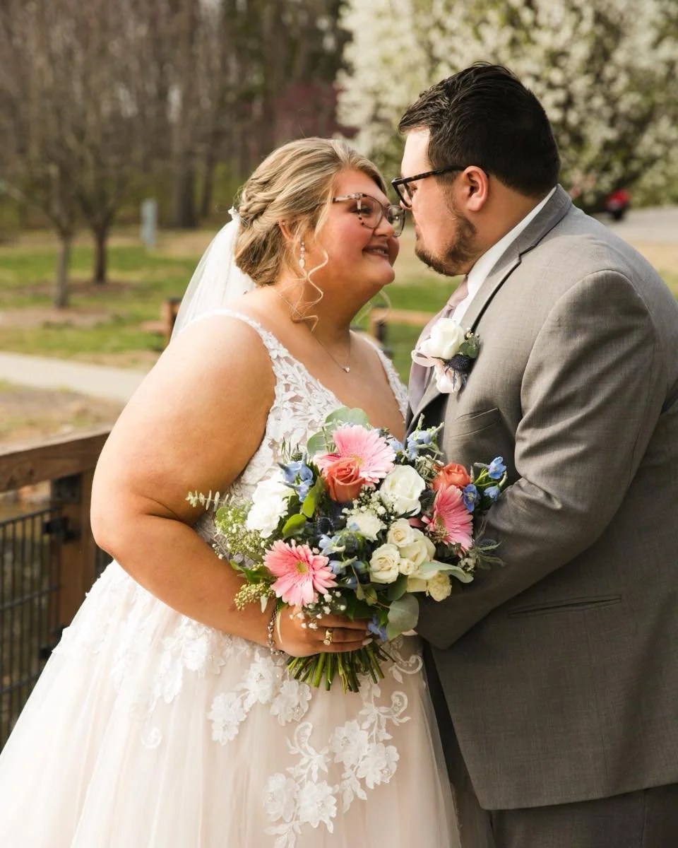 Sweet beginnings 🌸🦋

📸 Olivia Mae Photography 

#springwedding  #springflorals #weddings #springweddings
