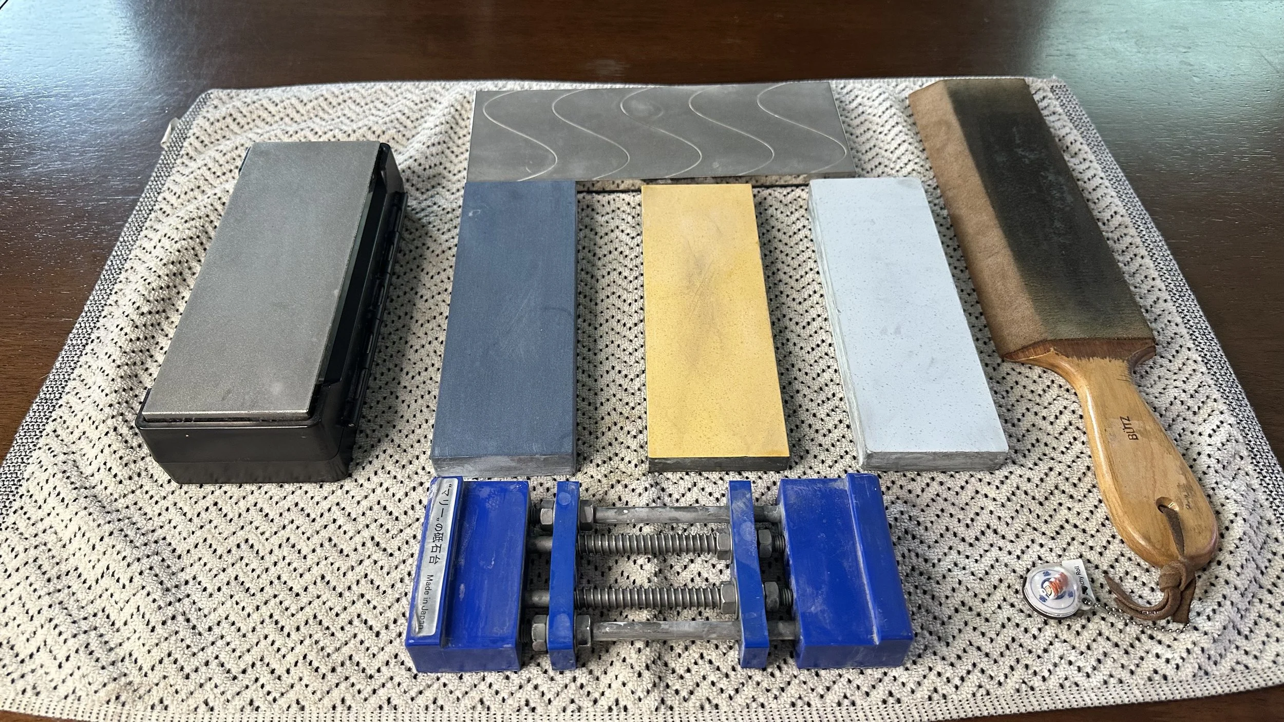 A Simple Guide to Whetstones