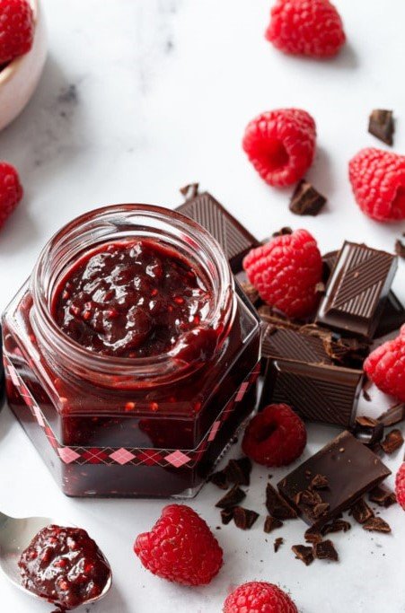 chocolate-raspberry-jam.jpg