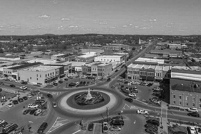 Downtown Lebanon Town Square