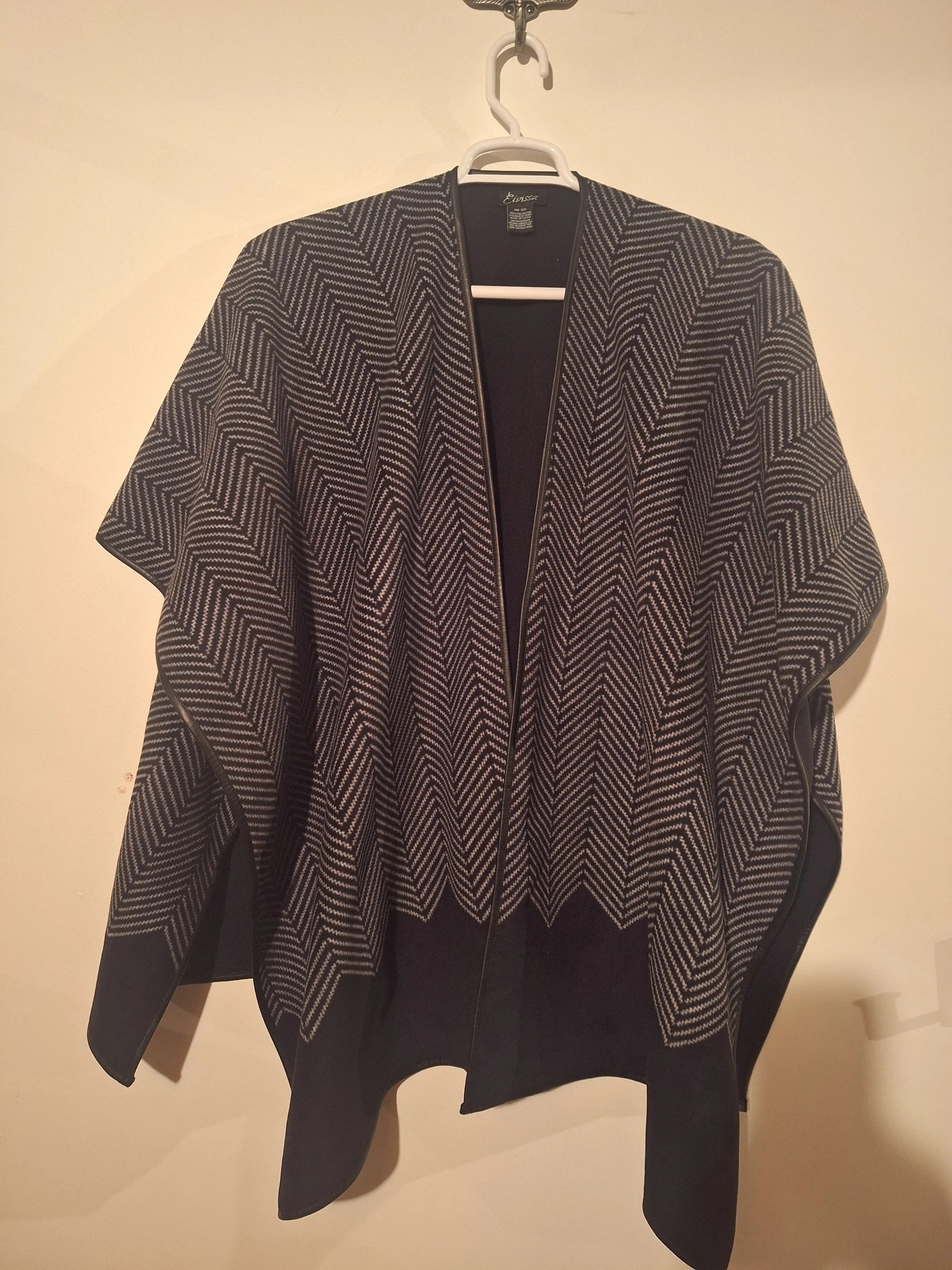 Ike Behar, Elegance Herringbone Cape