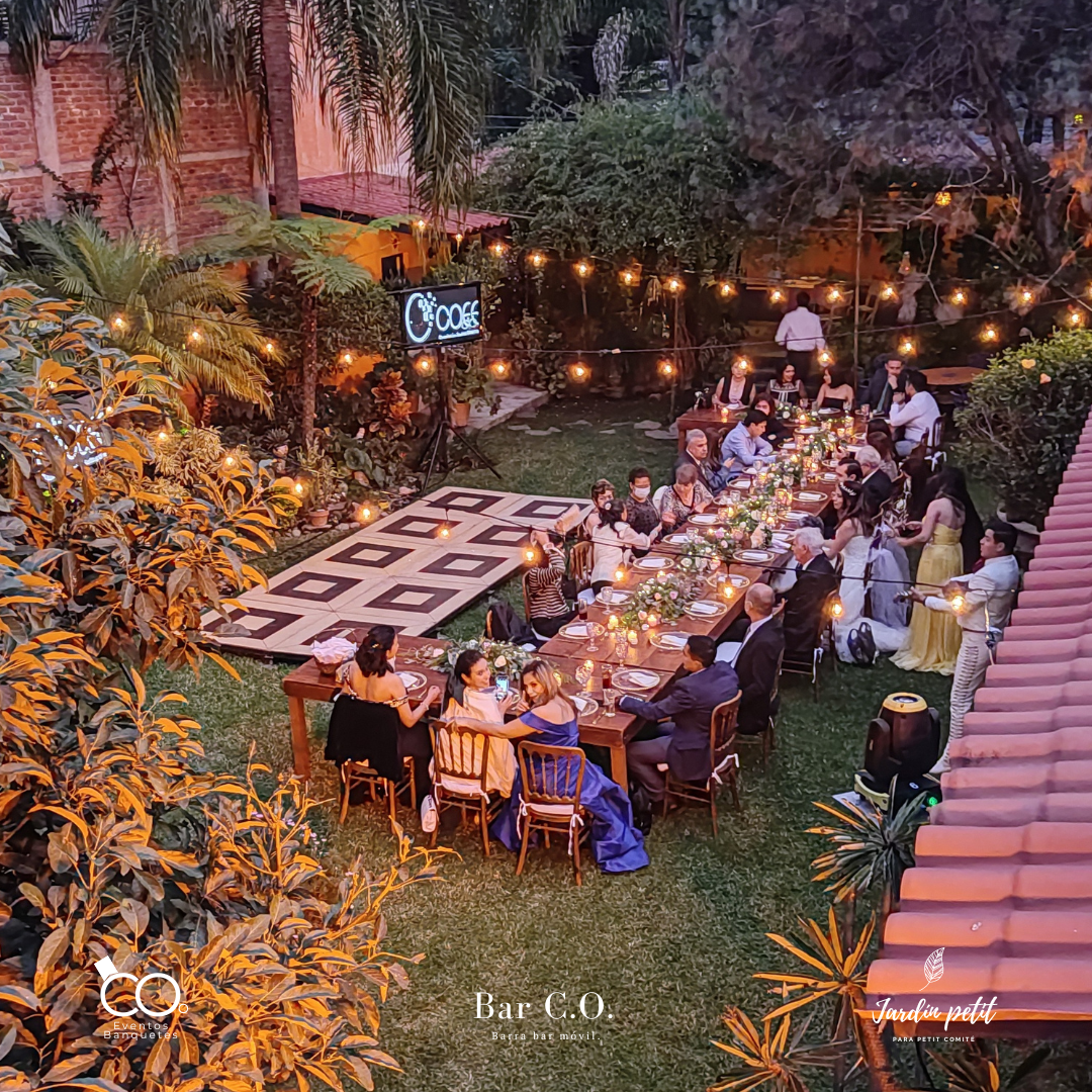 Boda civil Petit Gourmet para 32 personas con montaje en C