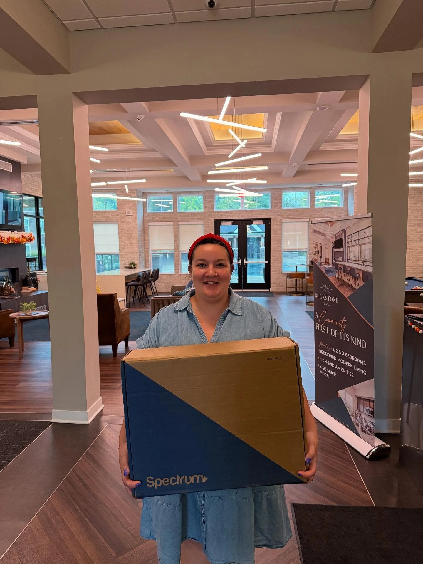 📶 No more hunting for internet deals &mdash; Buckstone Flats has you covered! 💻
We&rsquo;ve partnered with Spectrum for bulk internet service, so your internet bill is paid right through your rent portal! 💸
Plus, Spectrum ships your equipment dire