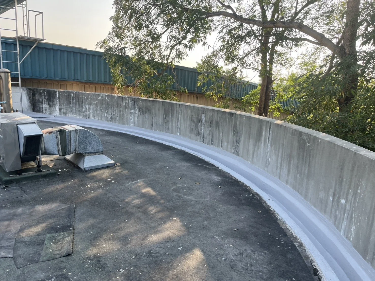 Triflex ProDetail for factory roof in Thailand