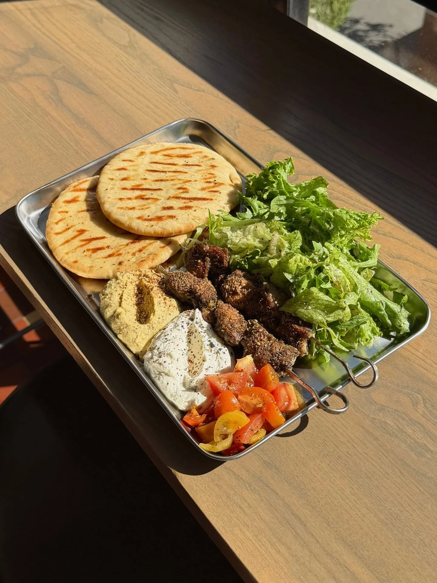 Your lunch plans at Rambler just got better 🙌🏽 introducing our new Mezze Lunch Special

Available in lamb, beef, chicken and falafel
Weekdays only from 12-4pm

Pop in and try it for yourself