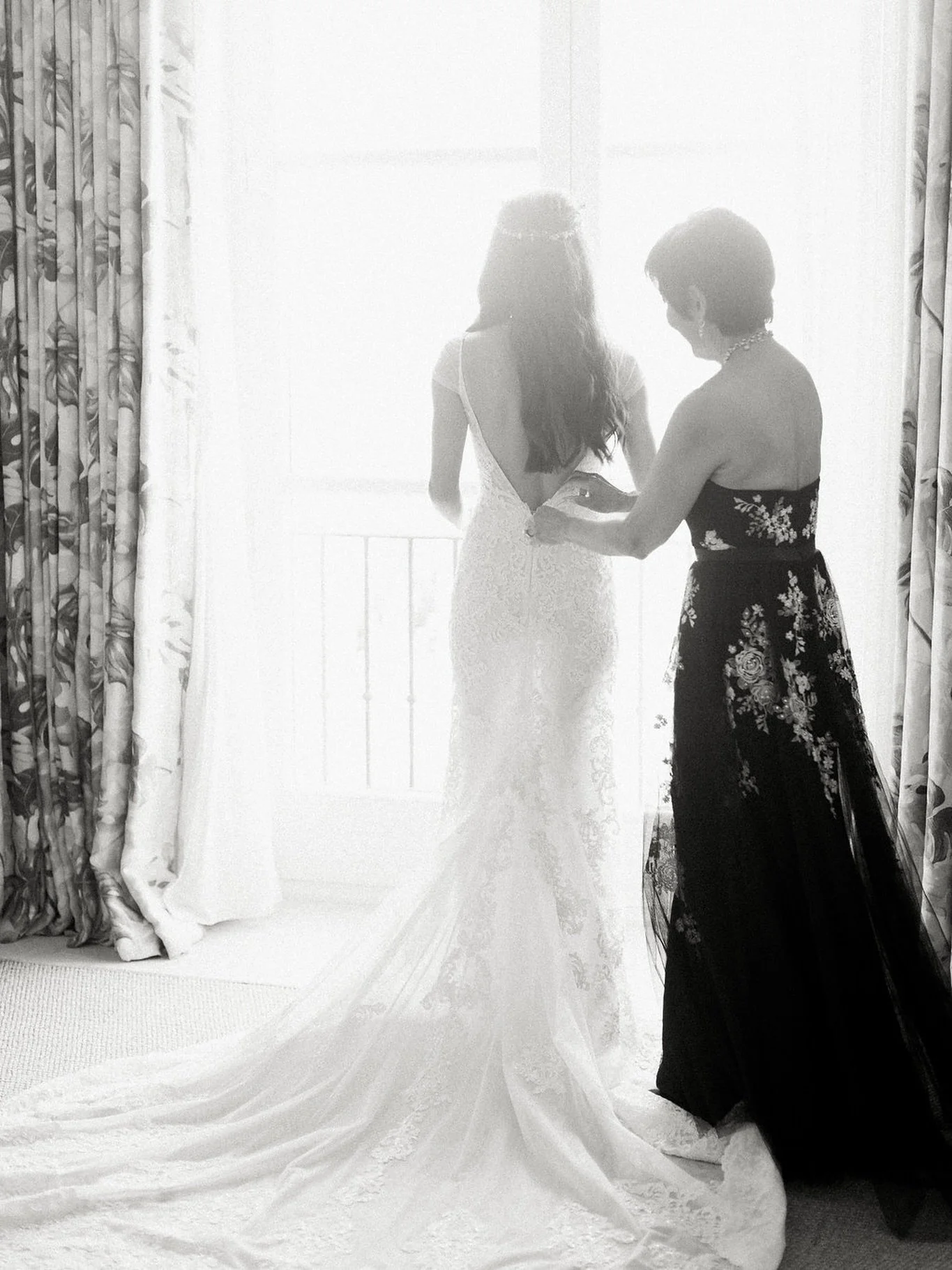Beautiful moments captured by our dear friend @ashleyludaescherphoto at one of our favorites 
Destination Wedding Weekends at @fincacortesin 😍

As seen on @martha_weddings 
Bridal gown: @victoriakyriakides 

#destinationwedding #destinationweddi