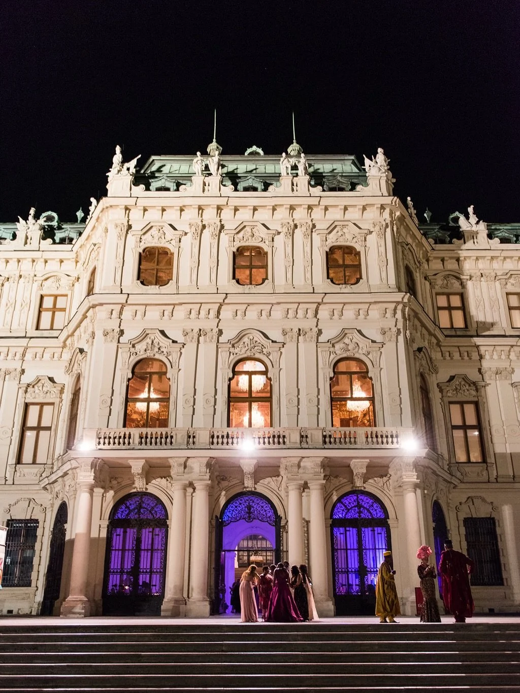 Night view of our African Destination Wedding Weekend at @belvederemuseum in Vienna-Austria 👑

Featured in @stylemepretty @weddingsparrow and @modwedding 

Photo: @love.is.my.favorite.color 

#africandestinationwedding #africanweddings #destinati
