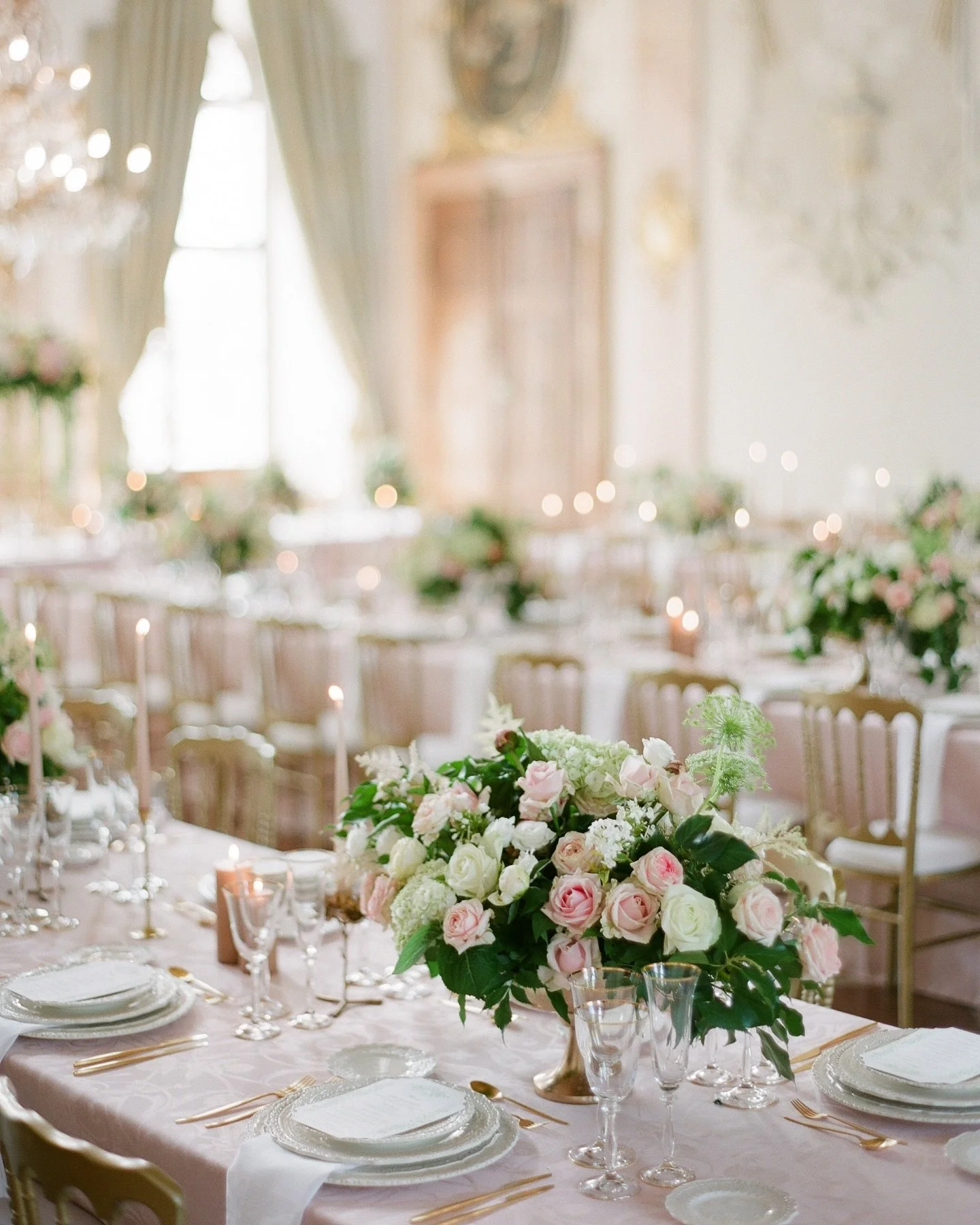 Channeling the Sound of Music at the beautiful @schlossleopoldskron in Salzburg-Austria!💗Captured by the talented @gregfinck 

As seen on @stylemepretty and @hochzeitswahn 

#destinationweddingplanner #gettingmarried #destinationweddingaustria
#be