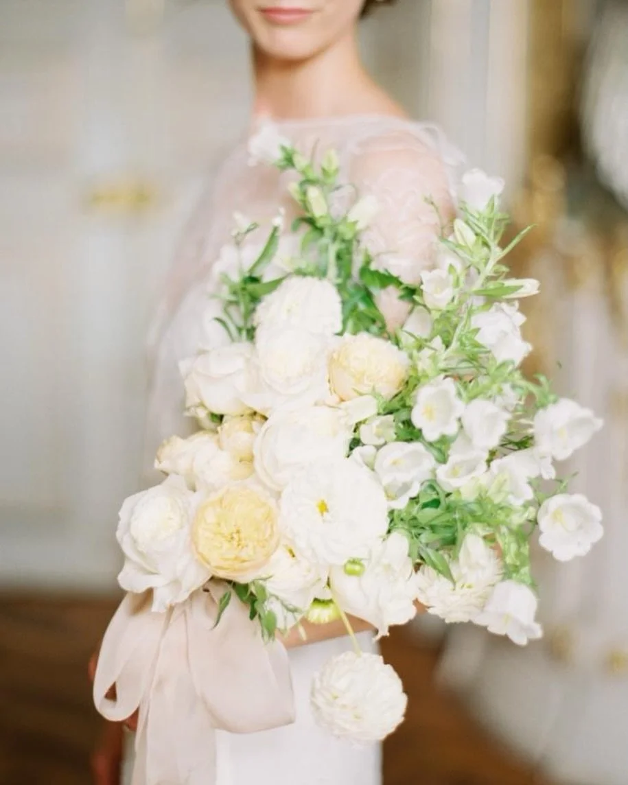 Birdal beauty at @schloss_eckartsau , captured by @ashleyludaescherphoto 😍

Flowers: @averybelovedbloom 
Bridal gown: @alexandragrecco 

#destinationweddingplanner #gettingmarried #destinationweddingaustria
#bestweddingplanner #fineartwedding