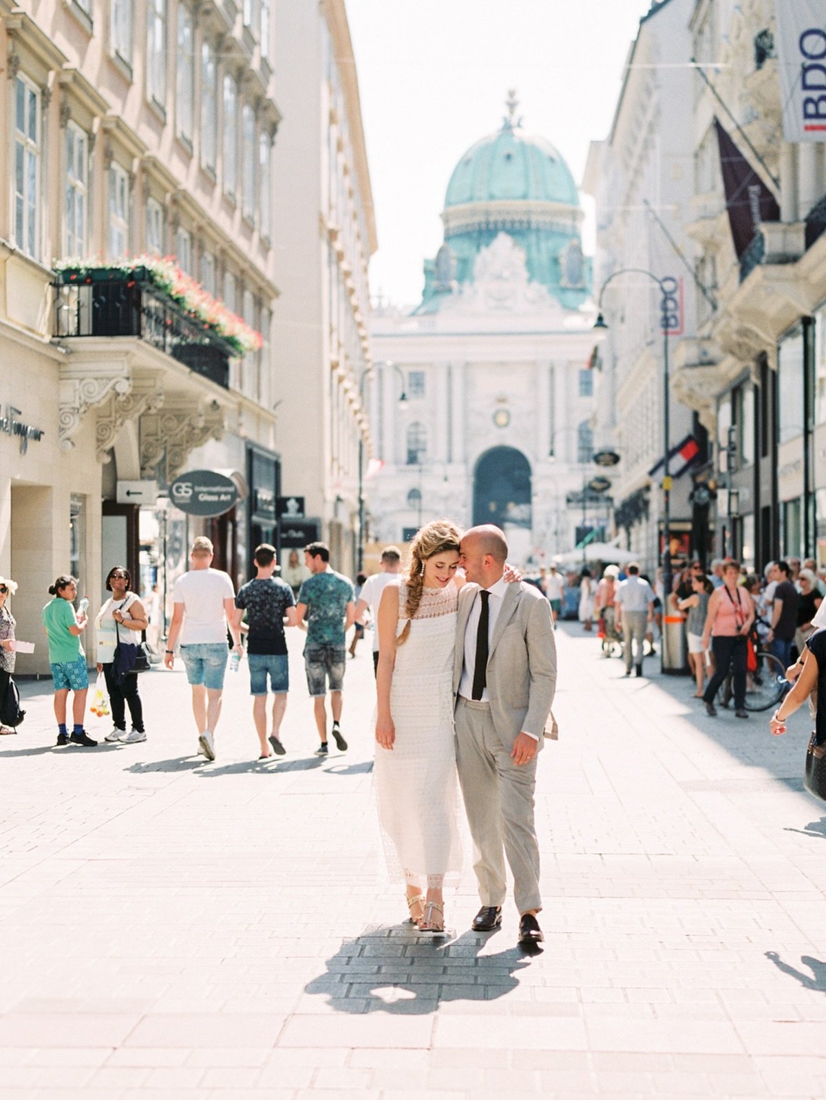 Our stunning Lebanese couple enjoying their Destination Wedding Weekend in Vienna-Austria 👑

Photos: @stefaniekapraphoto 
As seen on @harpersbazaararabia 
@100_layercake and @hochzeitswahn 

#destinationweddingplanner #gettingmarried #destinatio