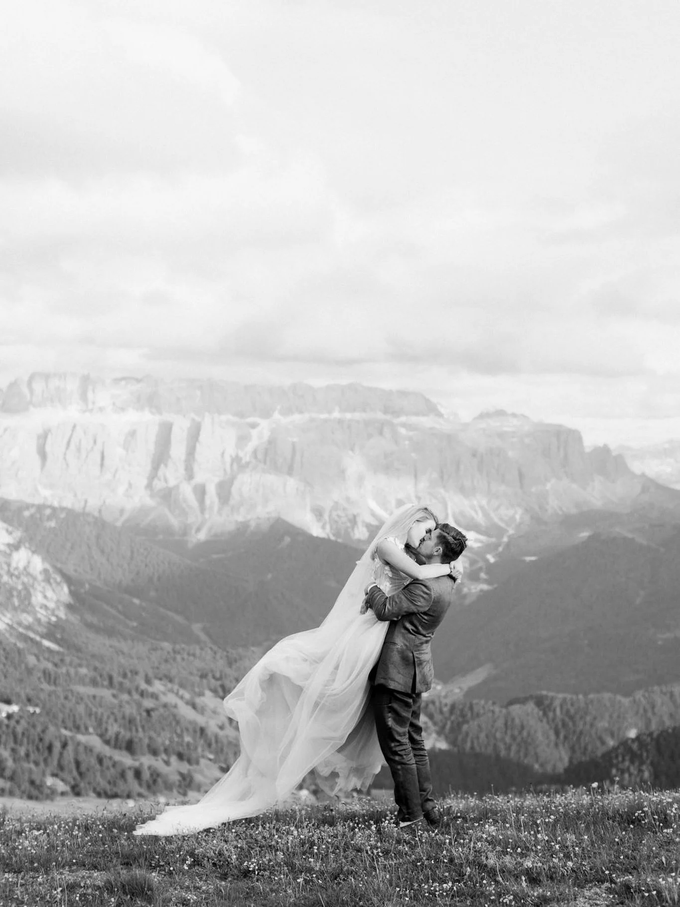Julia and Franz where one of the most loving, heartful and incredibly perfect couples we ever met! It was truly and honor to plan and execute their Destination Wedding in South Tyrol-Italy! 👑👑👑

This shot was taken after a surprise helicopter fli