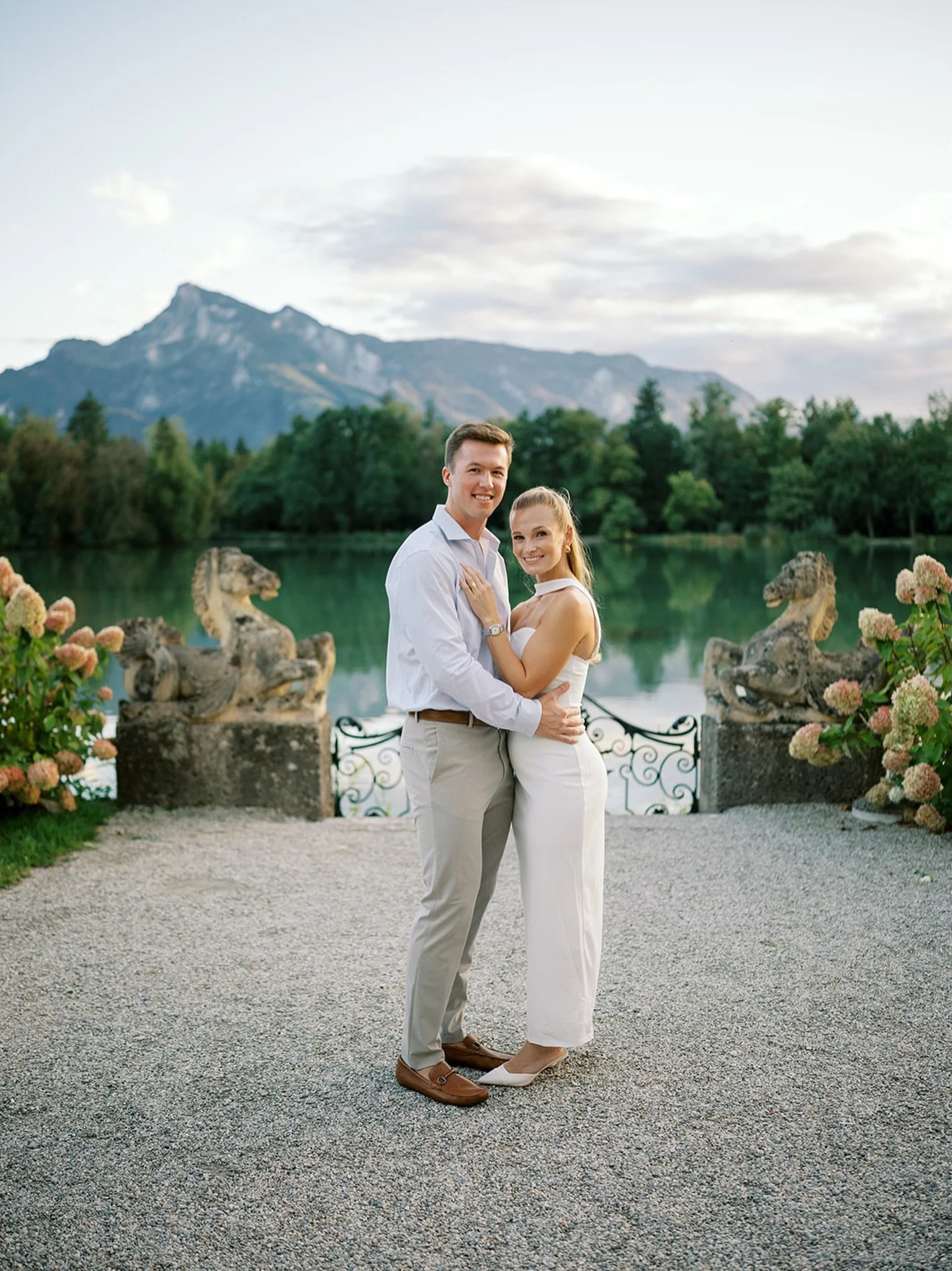 We love these moments. They are priceless! And we love our couples and upcoming weddings 2026! Looking forward to you guys!🤍

Amazing shot by @sotiris_tsakanikas at the Sound of 
Music Palace @schlossleopoldskron 

#destinationweddingplanner #get
