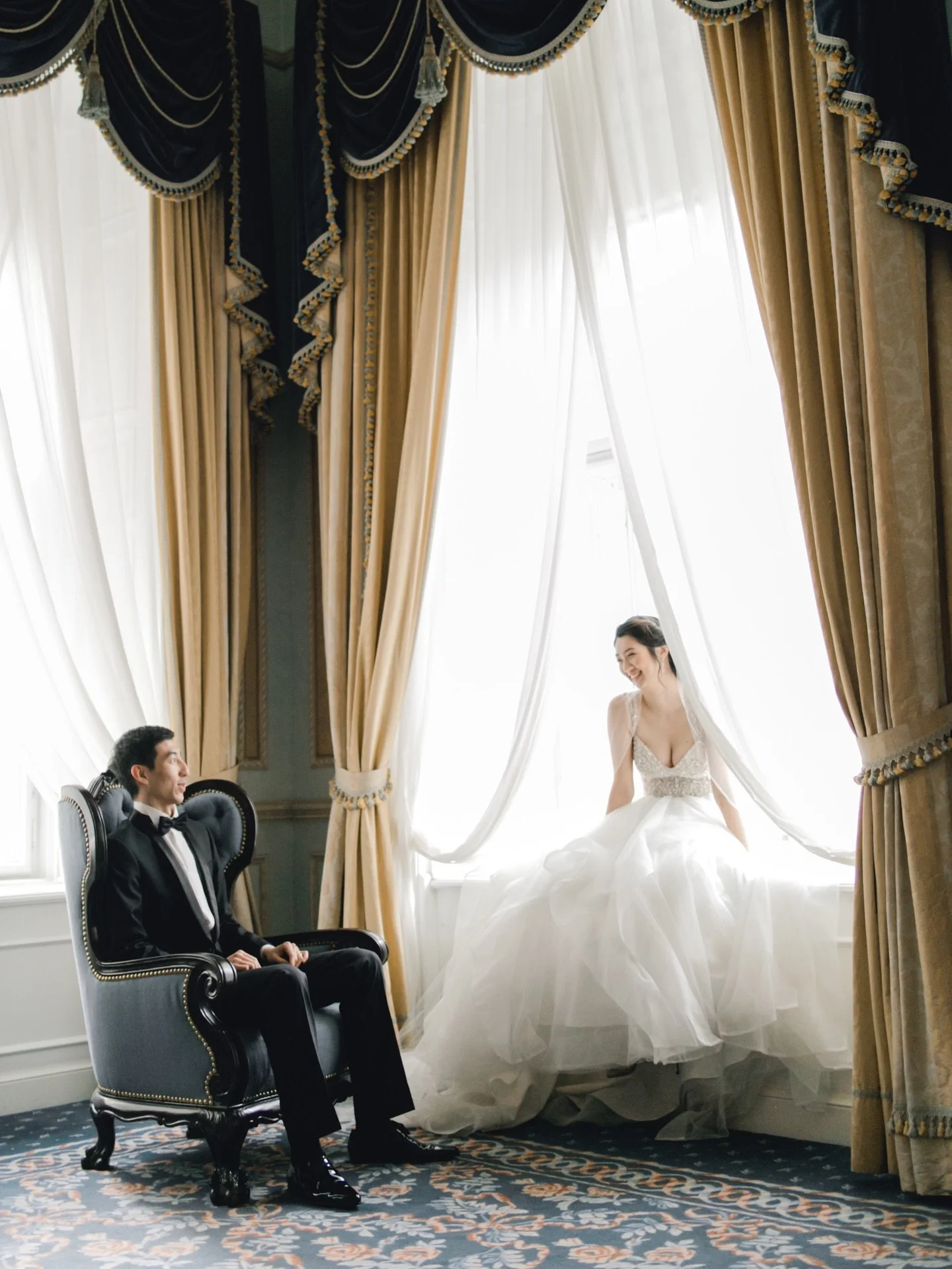 Couple shoot after the wedding in Vienna at the stunning @imperialvienna 💌

Photo: @peterandveronika 

#destinationweddingplanner #gettingmarried #destinationweddingaustria
#bestweddingplanner #weddingvienna
