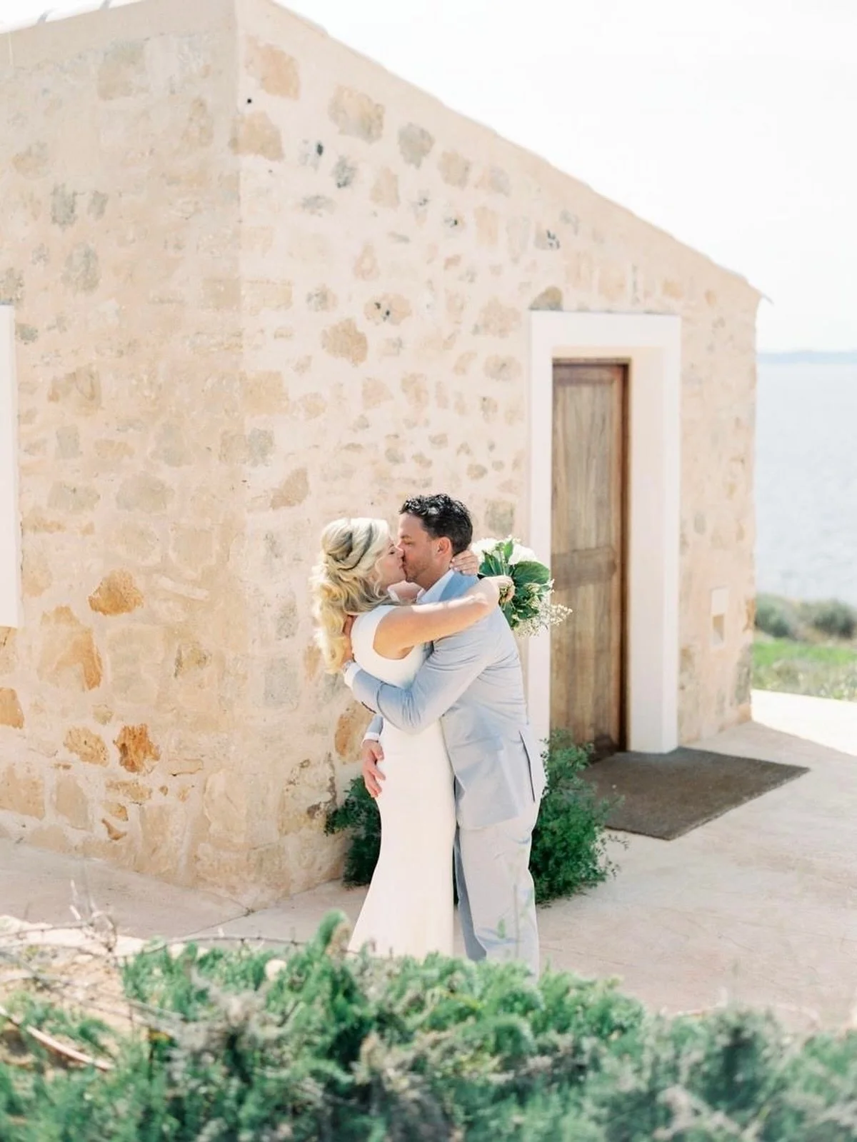 Getting married in Mallorca is truly always a great weather choice. We love the scenery, just stunning. This picture was taken at the stunning @cap_rocat 🪄

Photo: @stefaniekapraphoto 

#destinationweddingplanner #gettingmarried #destinationweddin