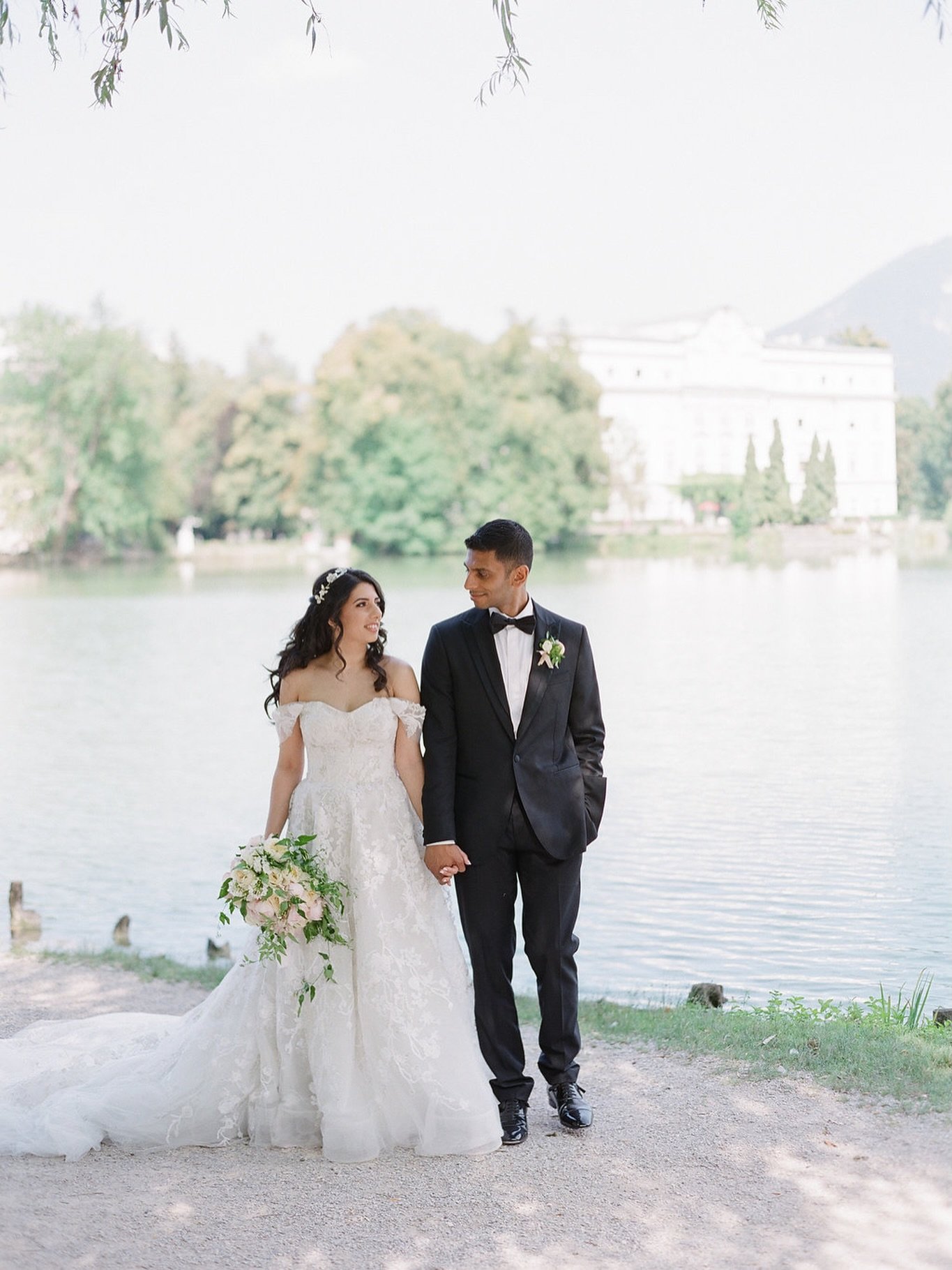 Beautiful moment captured by @gregfinck 🤍

As seen on @stylemepretty 

#destinationweddingplanner #gettingmarried #destinationweddingaustria
#persianwedding #salzburg