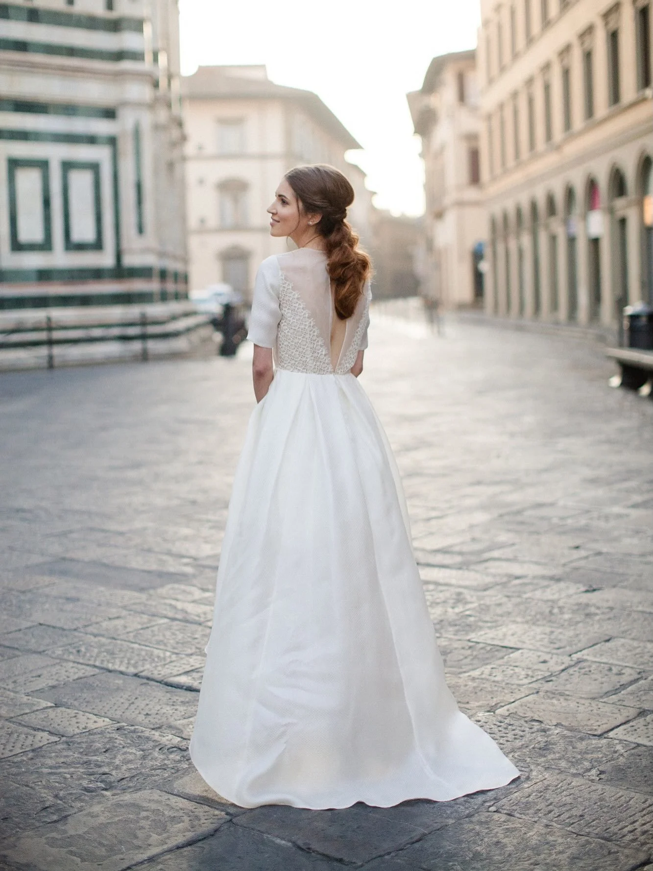 Bridal beauty in Florence 💕👑
Photo: @atelieraberg 
As seen on @stylemepretty 

#destinationweddingplanner #gettingmarried #destinationweddingitaly 
#bestweddingplanner #weddingitaly