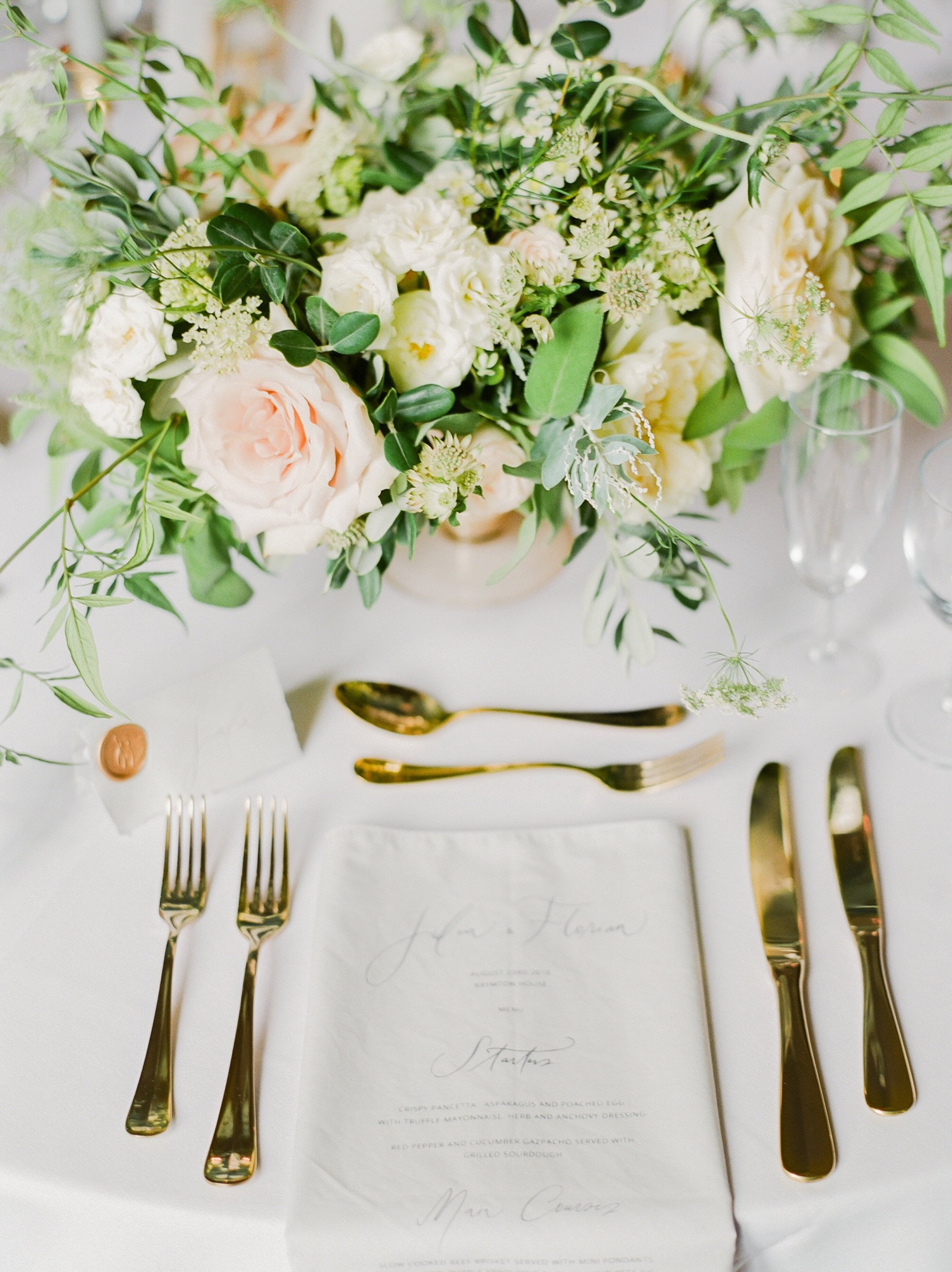 Beautiful mise en place in England with a printed napkin as menu 🤍👑
Photo: @peterandveronika 
As seen on @stylemepretty 

#destinationweddingplanner #gettingmarried #destinationweddingengland 
#bestweddingplanner #fineartwedding