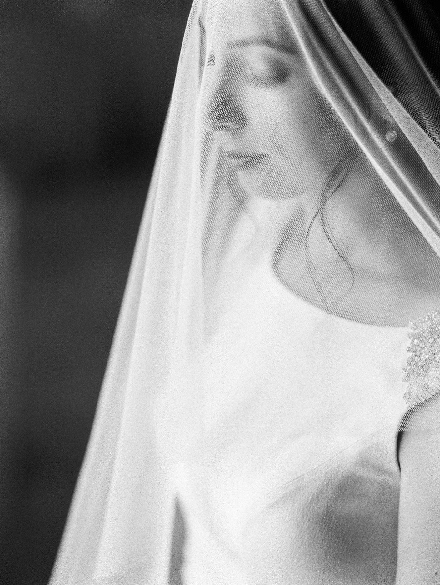 Bridal beauty captured by @ashleyludaescherphoto 🤍

#destinationweddingplanner #gettingmarried #destinationweddingaustria
#bestweddingplanner #bride