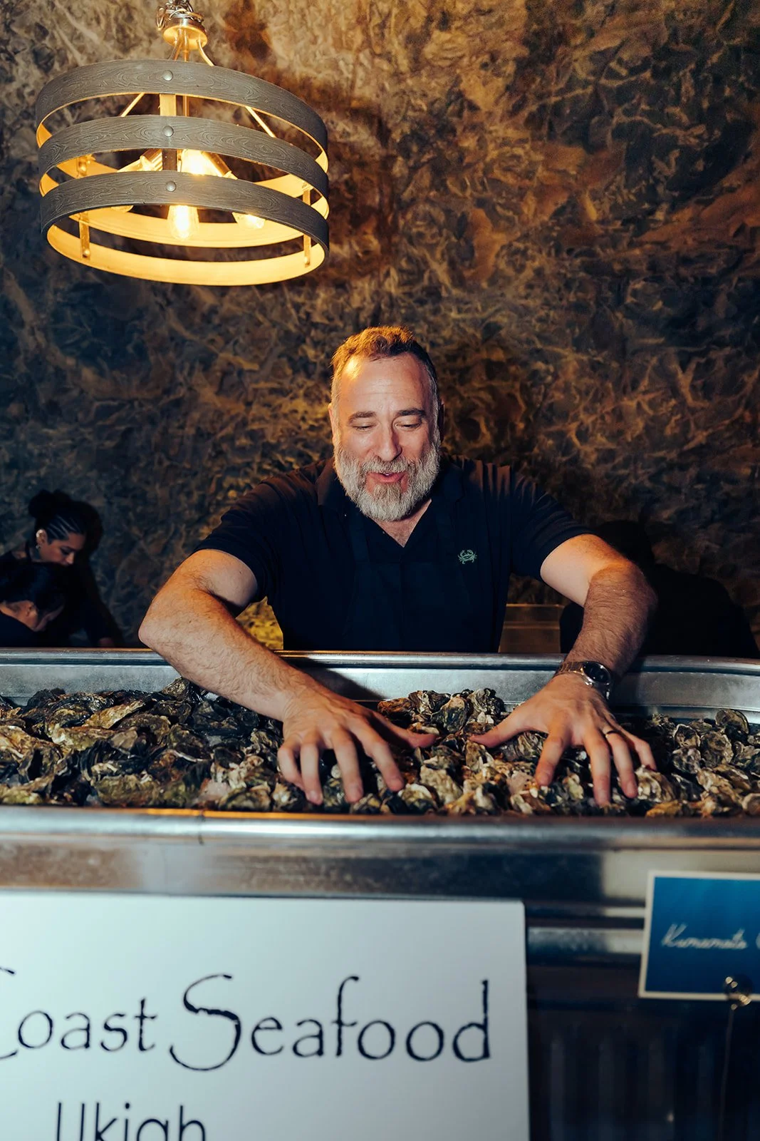 01_25_2025_VMC+SparklingCelebration+Oysters-2_websize.jpg