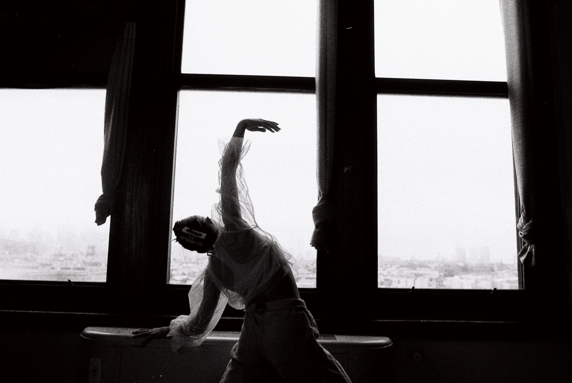 Studio-Window-Portrait-Hannah-Meier.jpg