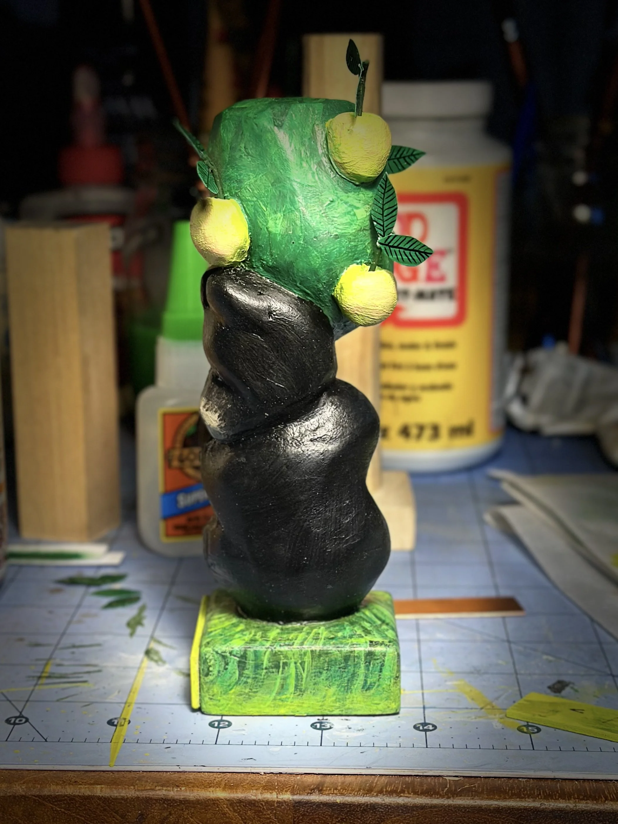 The Apple Bandit - back