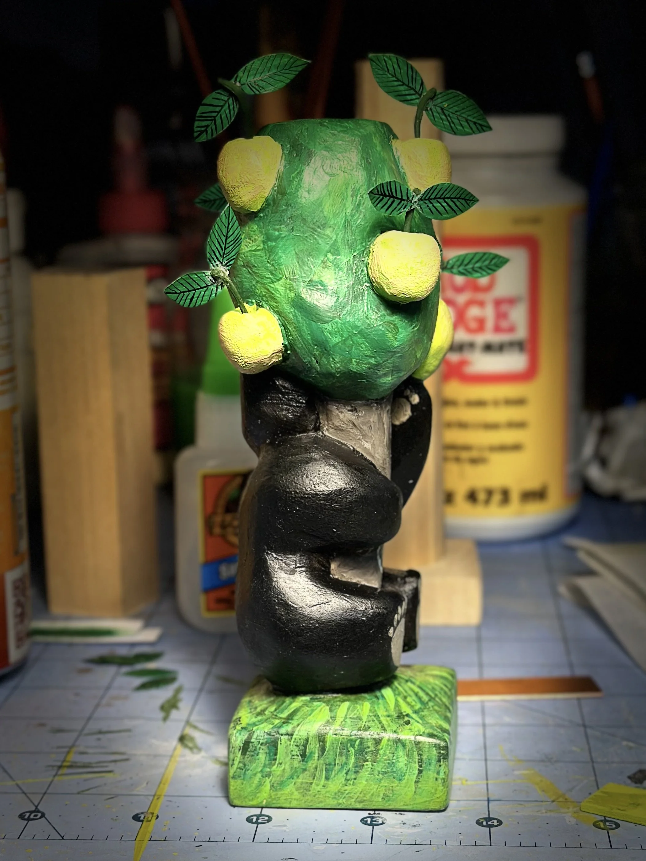 The Apple Bandit - side