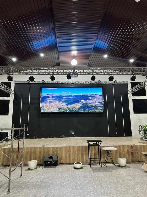New Life in Christ Church
5 (L) x 2 (H) Meters 
P3.91 Magnetic Indoor
Santa Ana,Pampanga