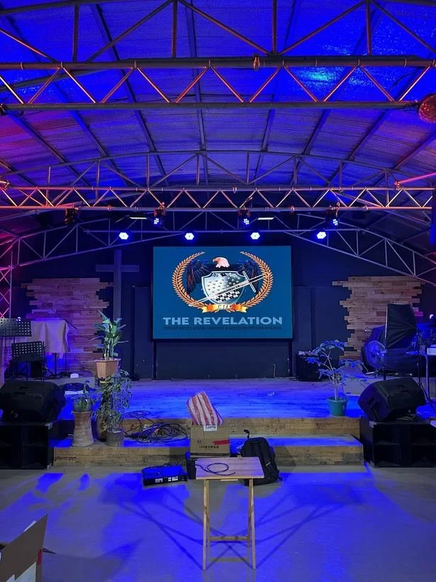 P3.91 Indoor magnetic
2m x 3m
Christ Revelation Church
Mexico