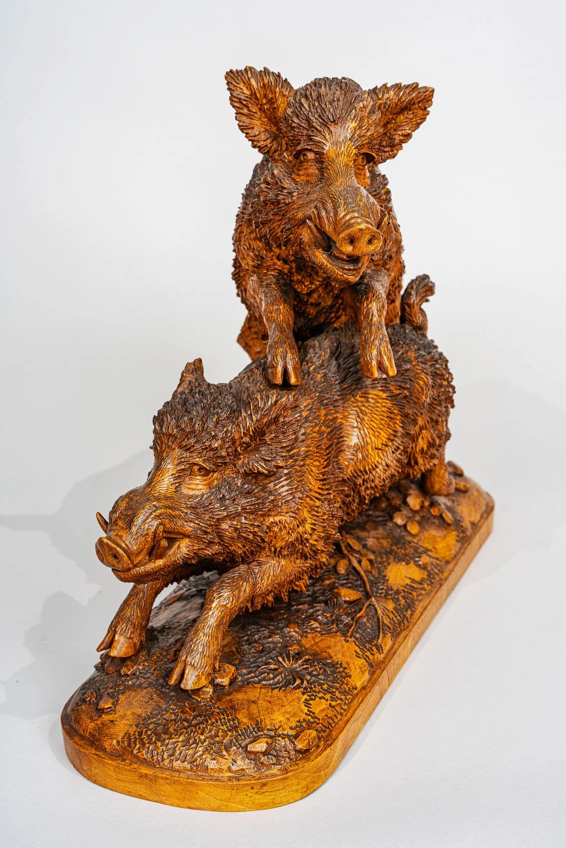 Swiss Black Forest carved walnut wild boar group, Brienz 1870, full view